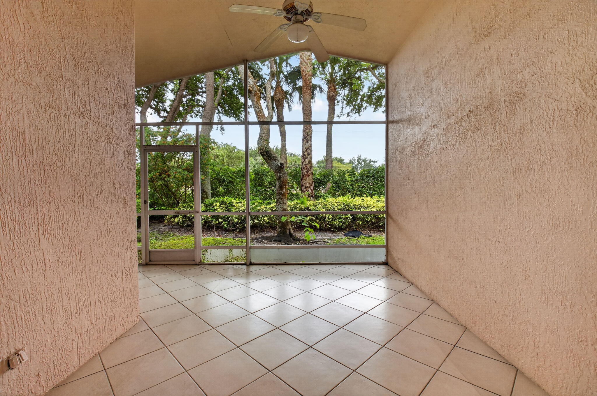 5304 Wycombe Avenue Property Photo 29
