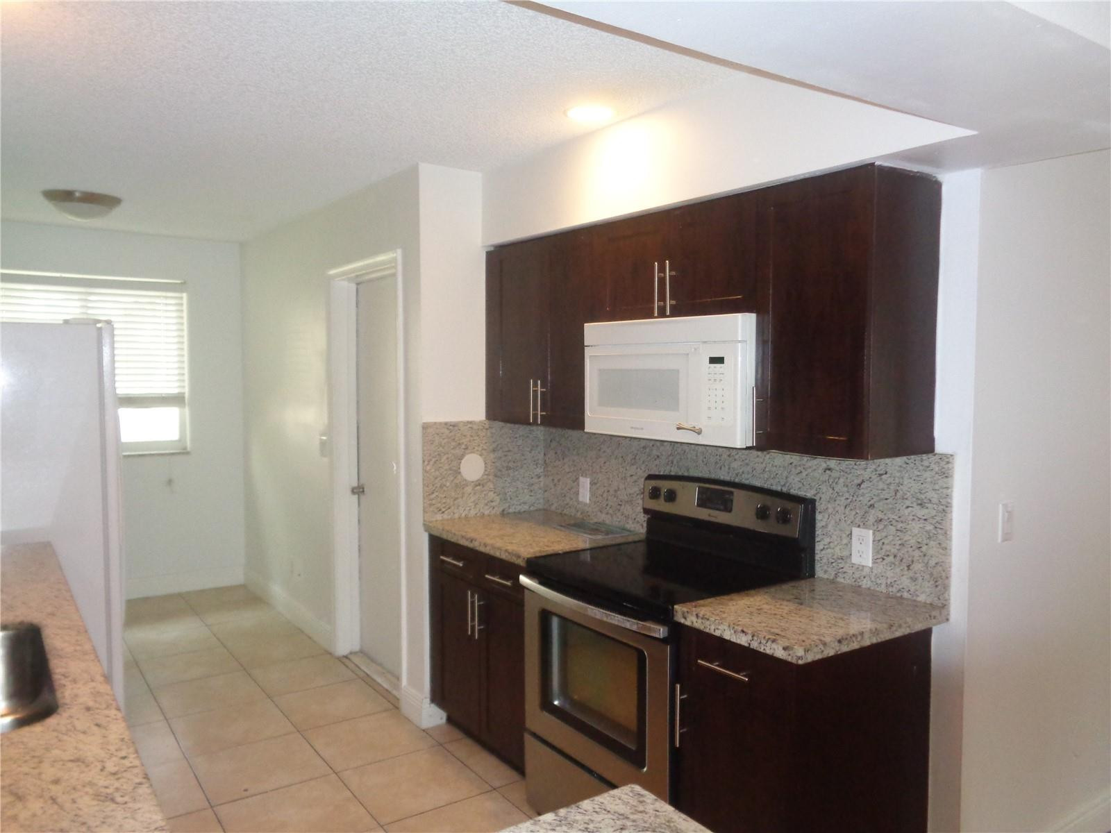 10939 W Broward Boulevard 10939 Property Photo 4
