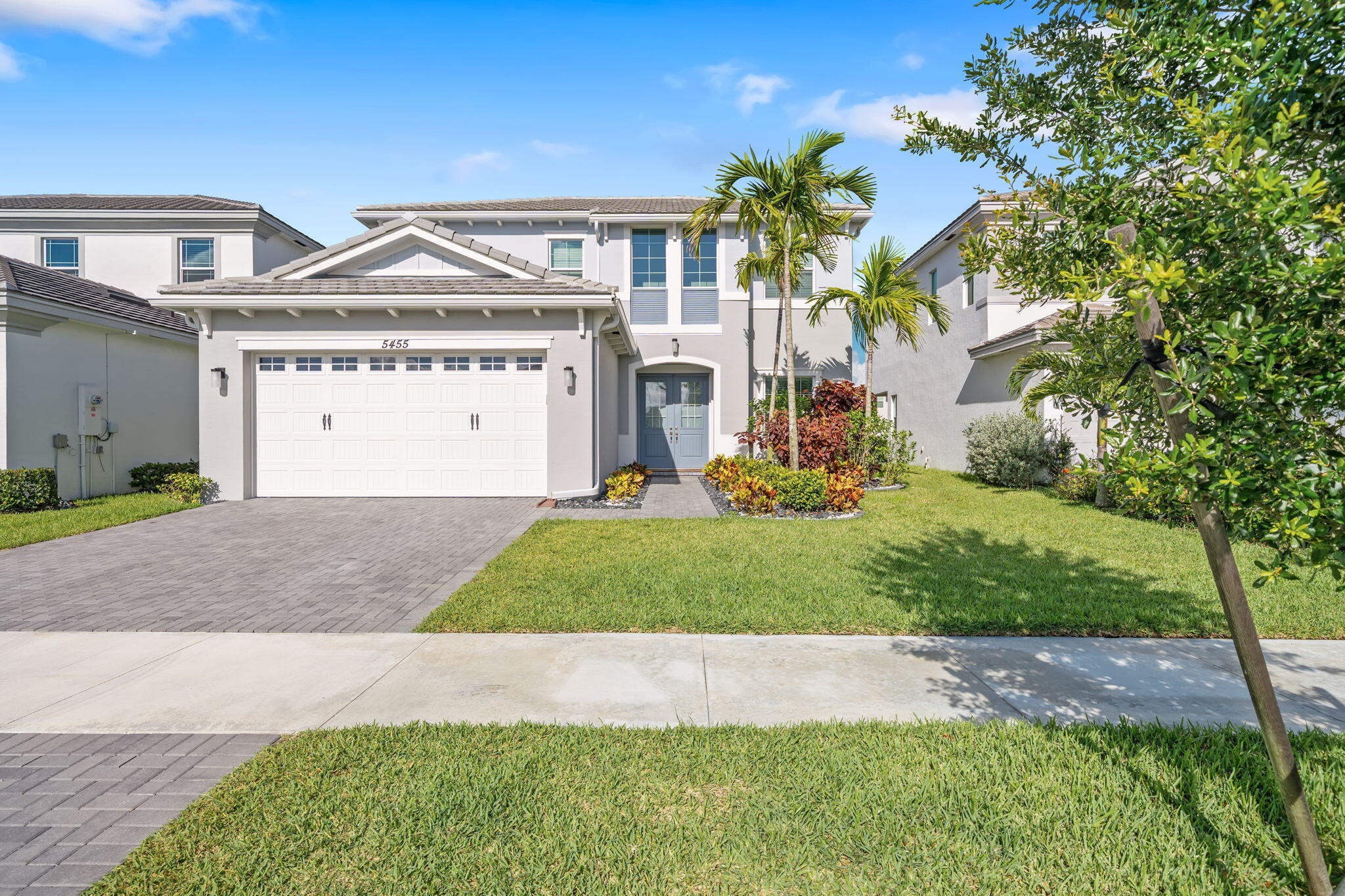 5455 Empire Drive Property Photo 1