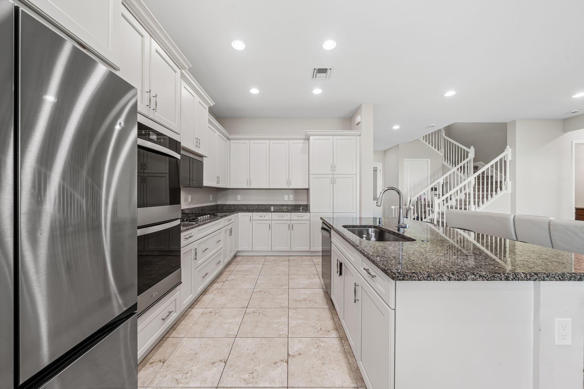 5455 Empire Drive Property Photo 5
