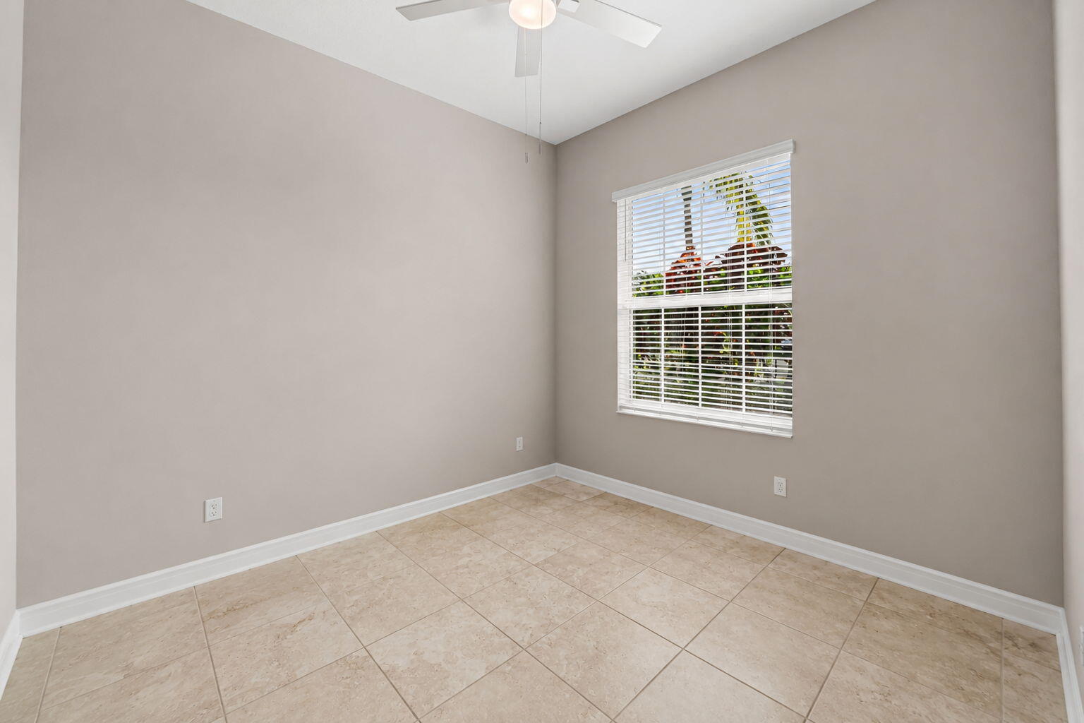 5455 Empire Drive Property Photo 13