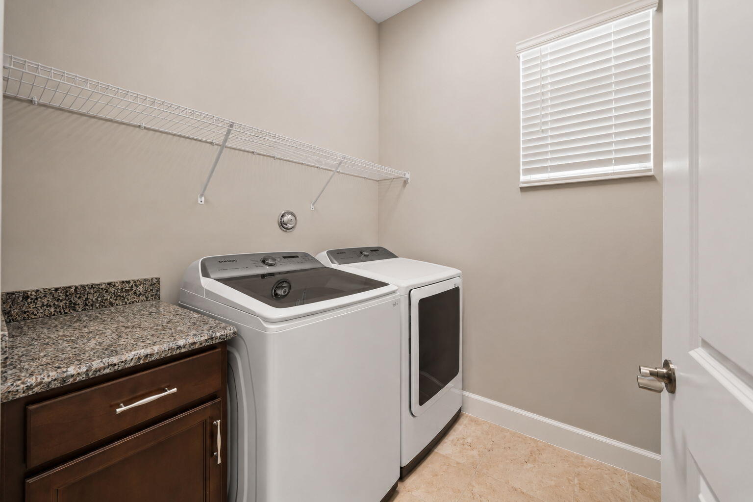 5455 Empire Drive Property Photo 16