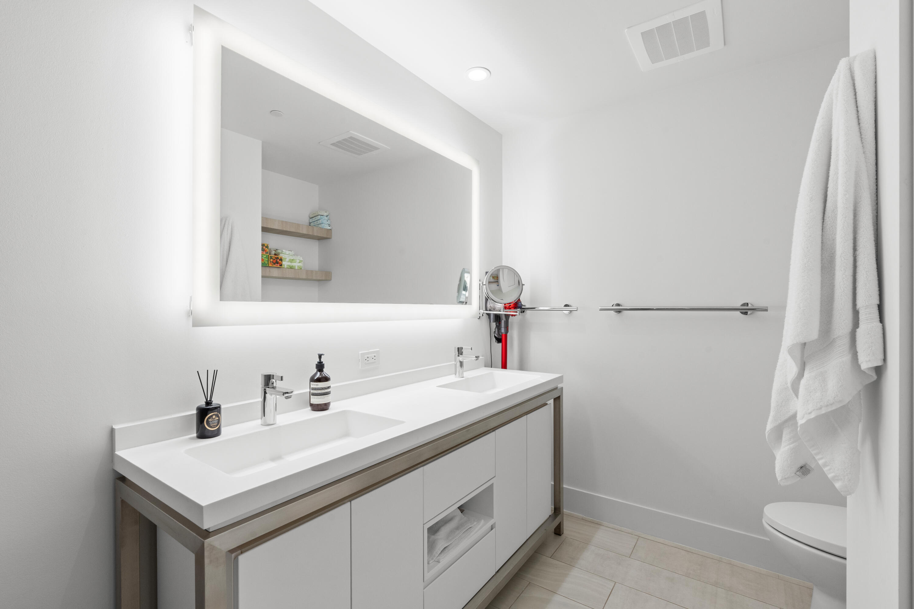 2000 Metropica Way 214 Property Photo 15