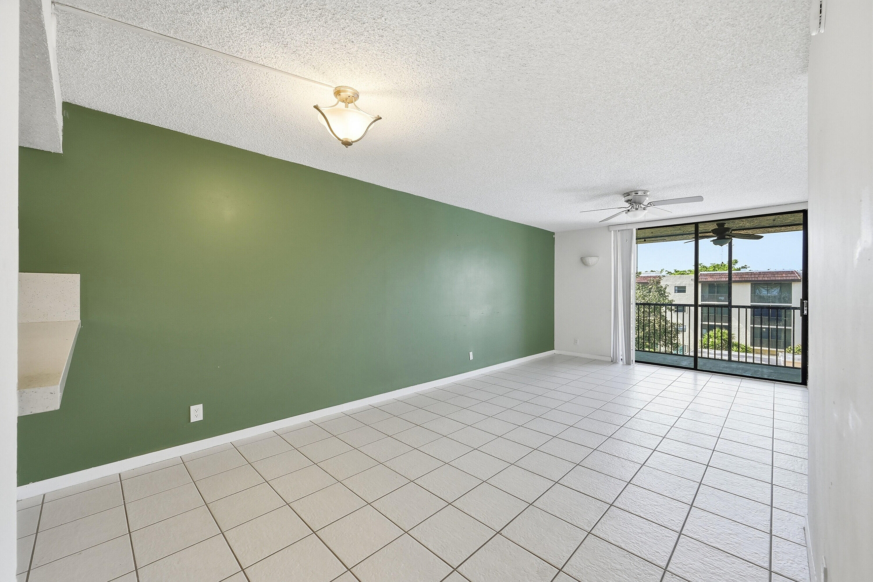 10501 W Broward Boulevard 405 Property Photo 4