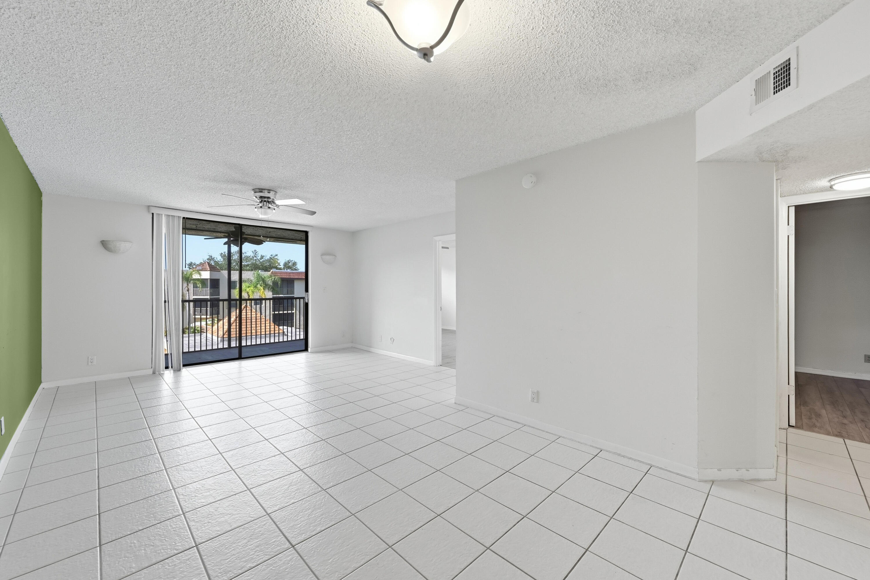 10501 W Broward Boulevard 405 Property Photo 5