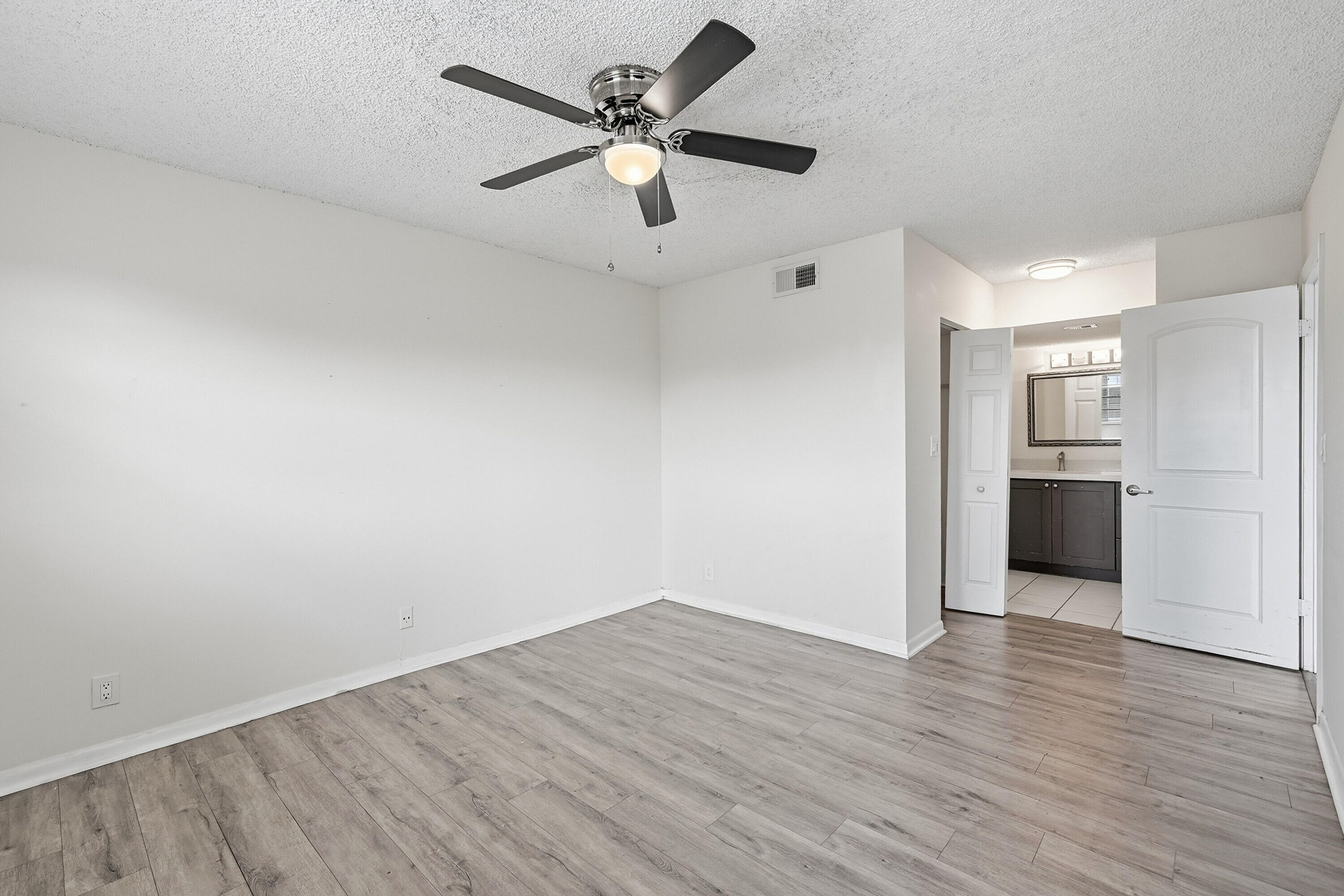 10501 W Broward Boulevard 405 Property Photo 14
