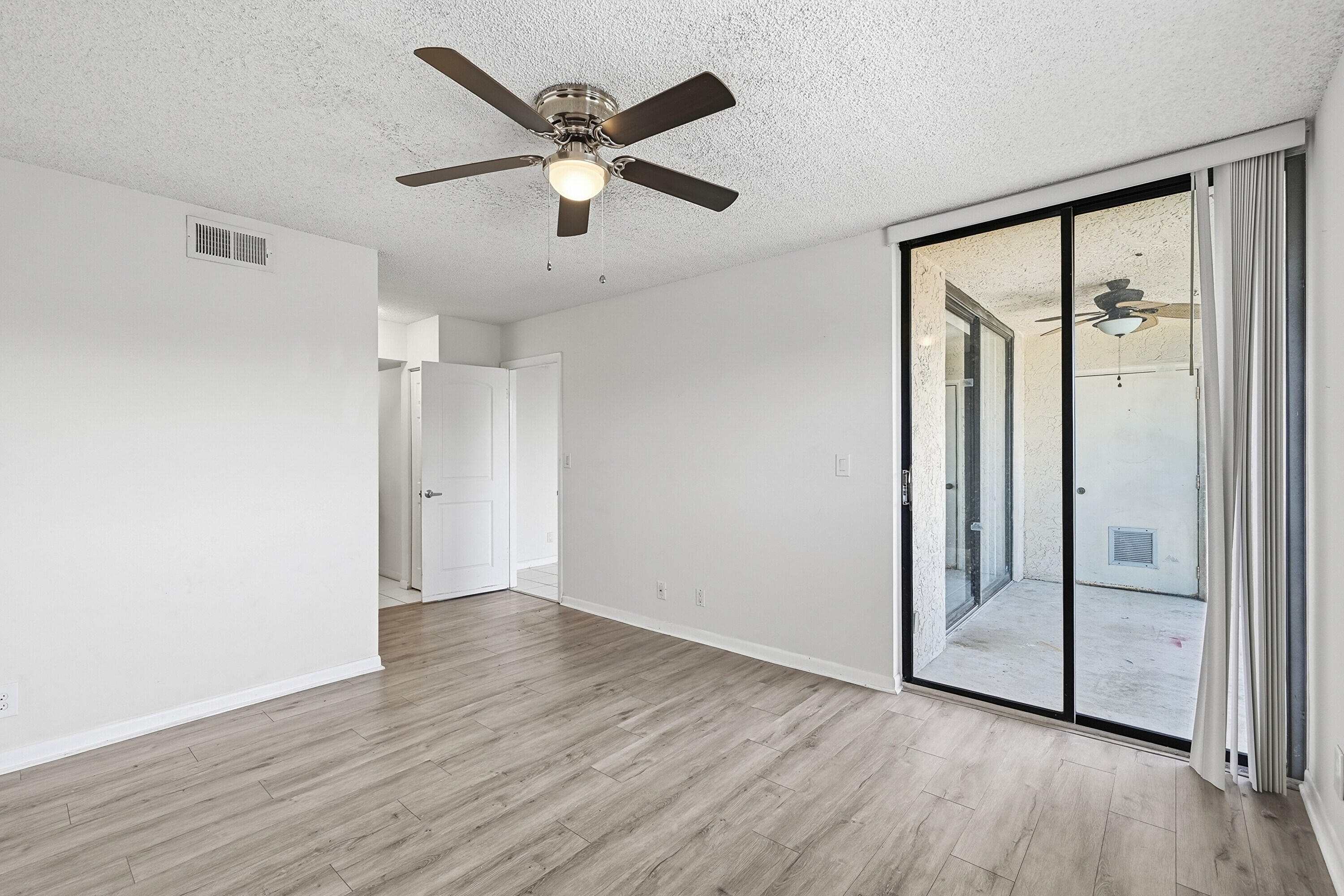 10501 W Broward Boulevard 405 Property Photo 15