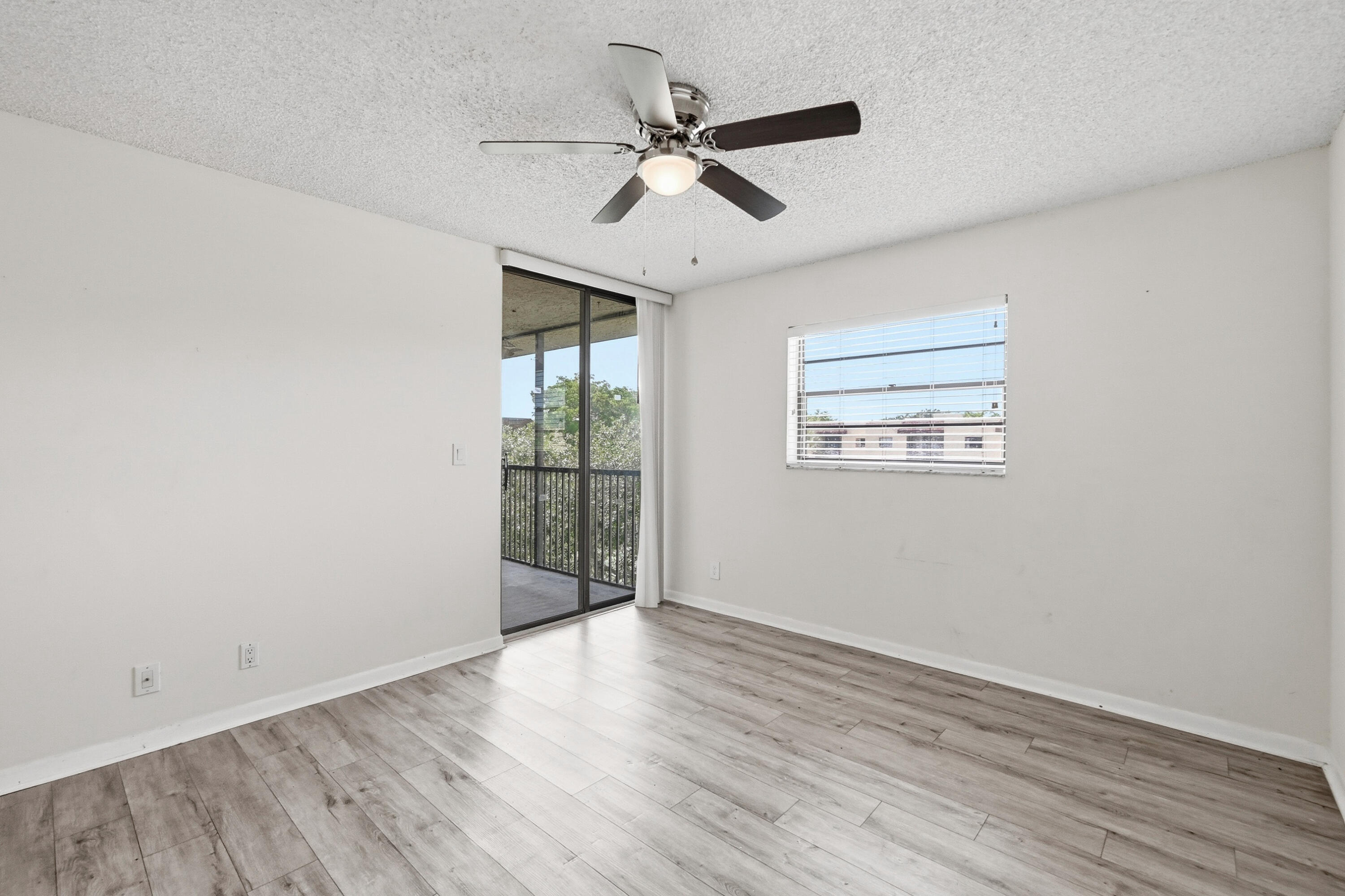 10501 W Broward Boulevard 405 Property Photo 16