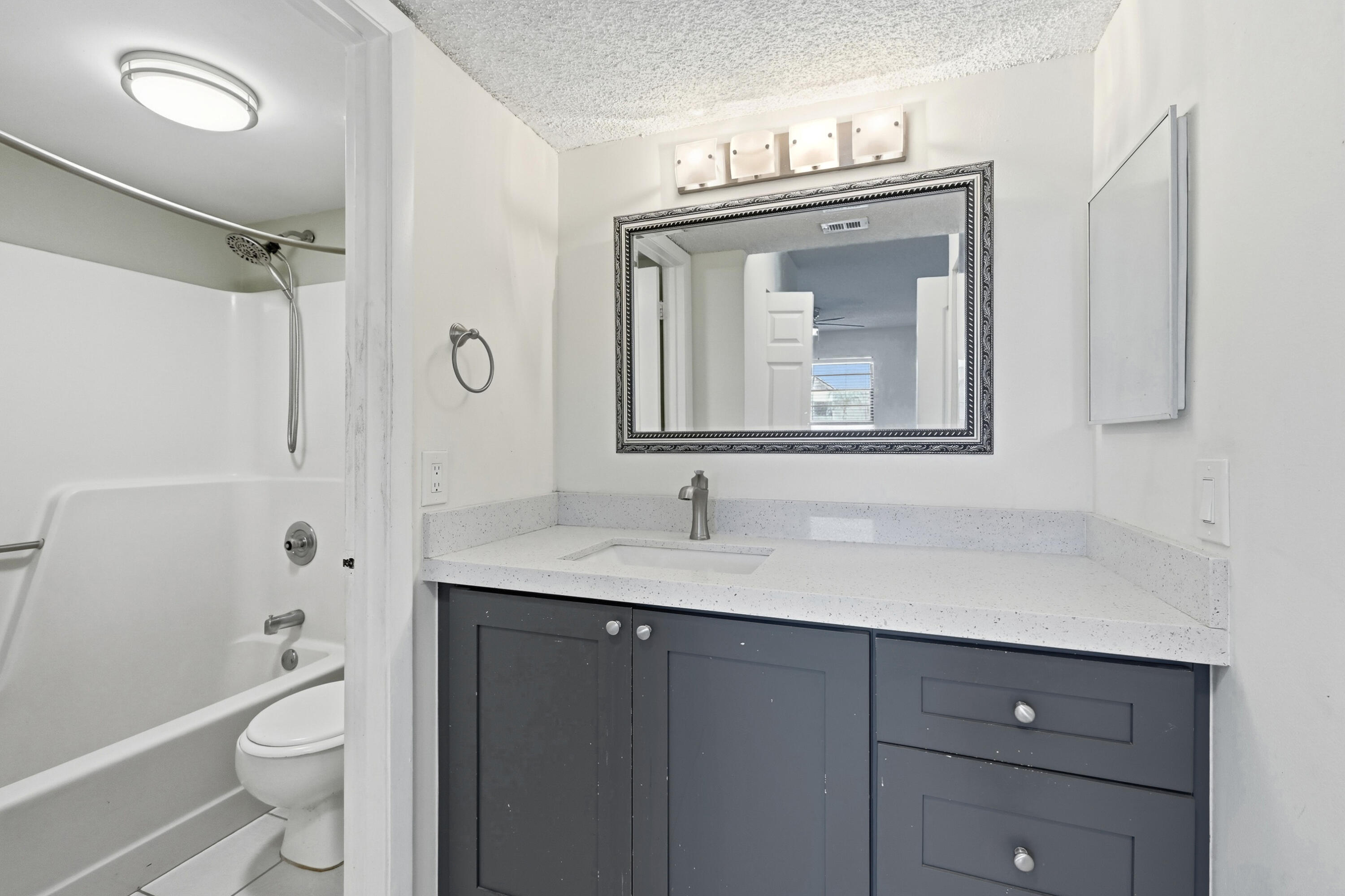 10501 W Broward Boulevard 405 Property Photo 17