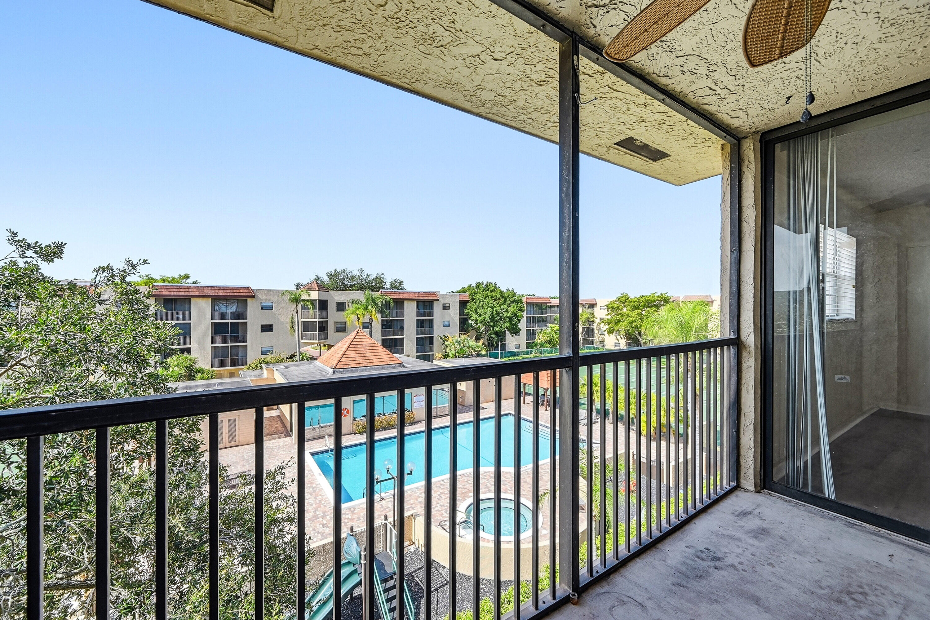 10501 W Broward Boulevard 405 Property Photo 25