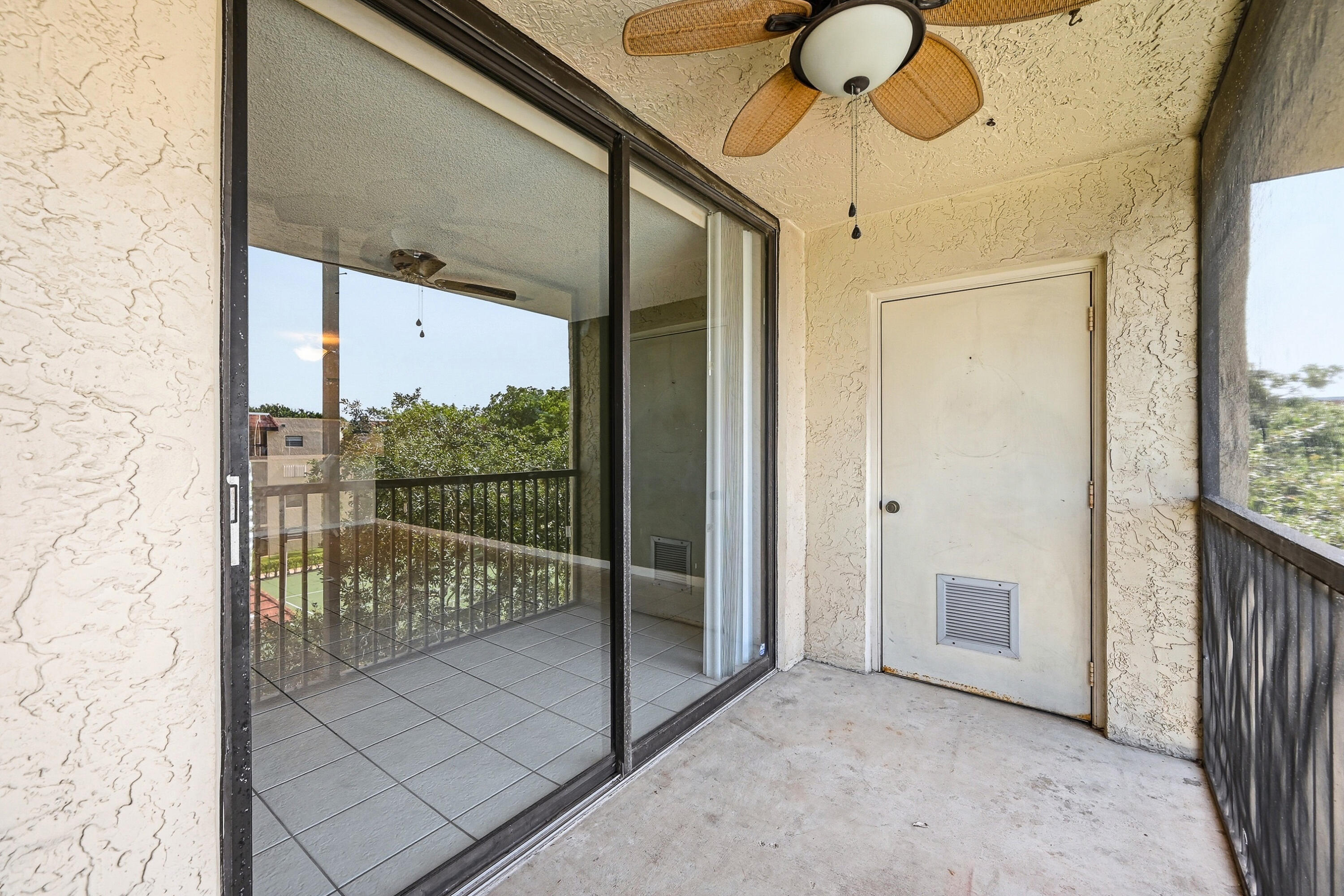 10501 W Broward Boulevard 405 Property Photo 27