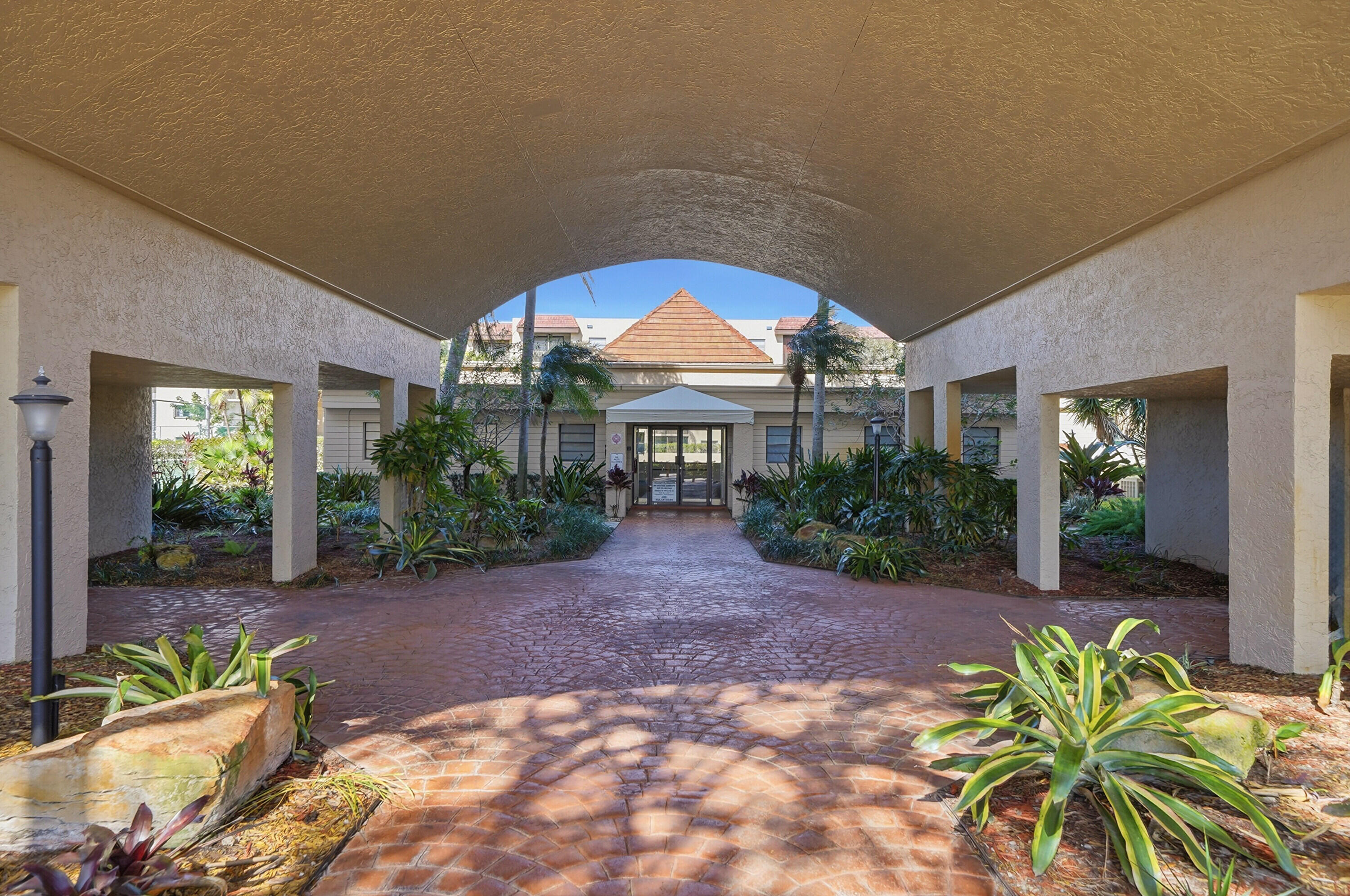 10501 W Broward Boulevard 405 Property Photo 31