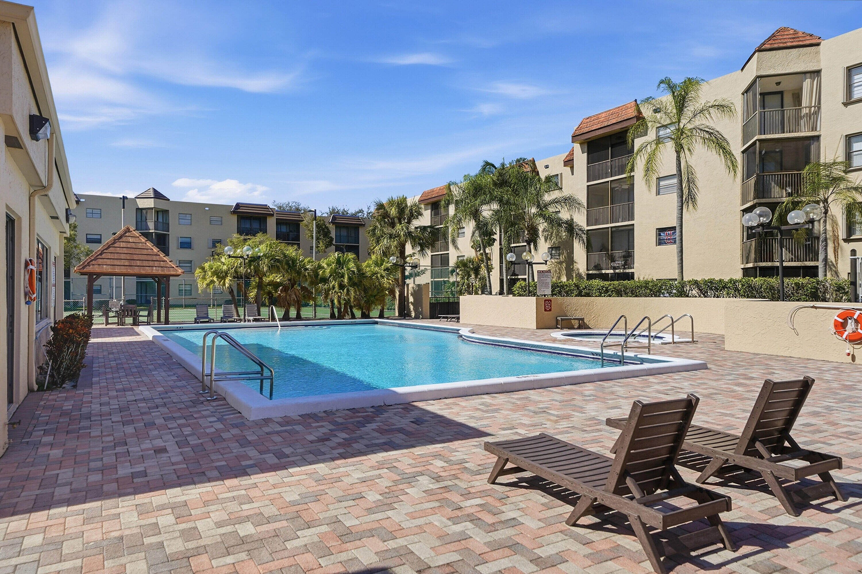 10501 W Broward Boulevard 405 Property Photo 32