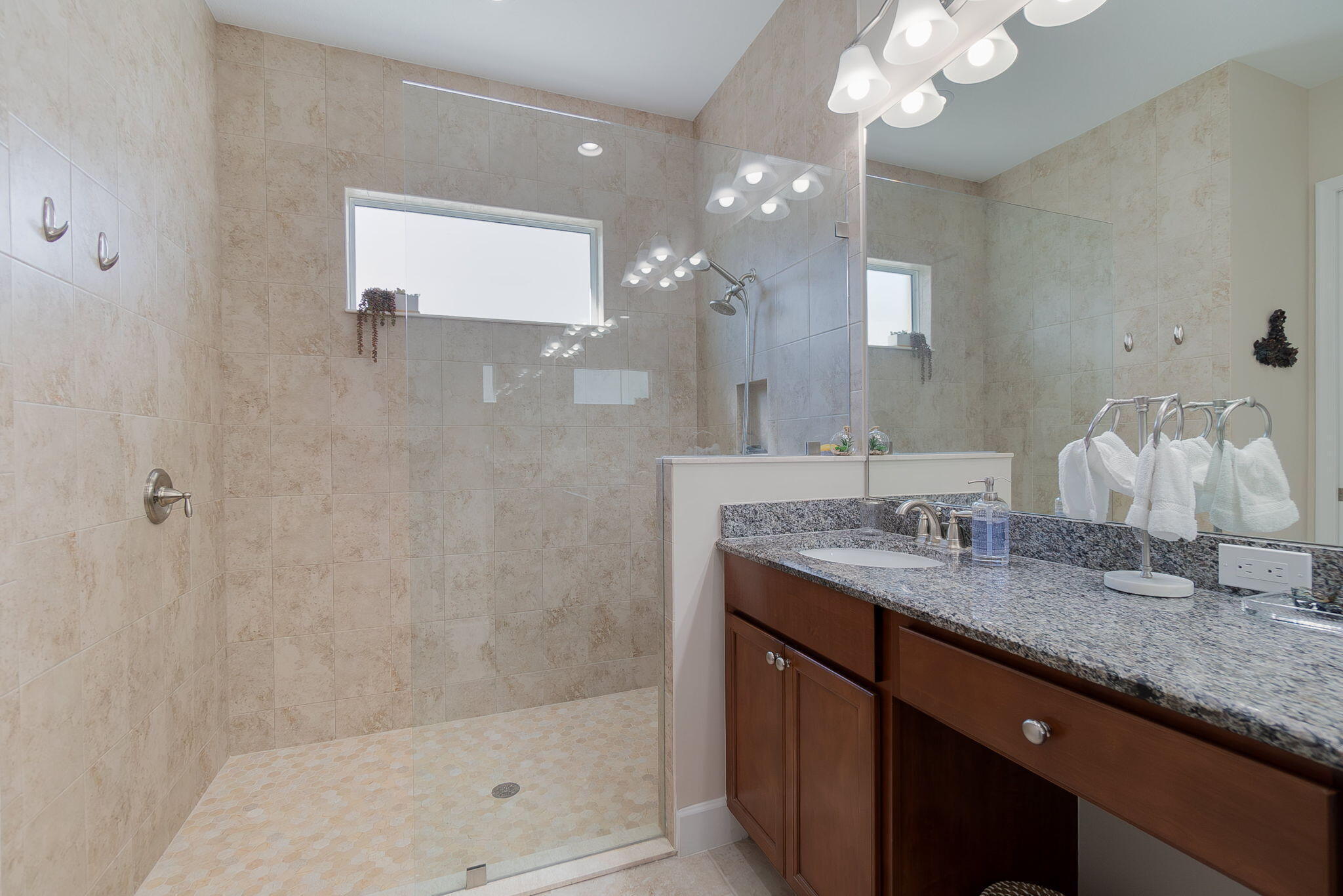 4644 Citron Way Property Photo 22