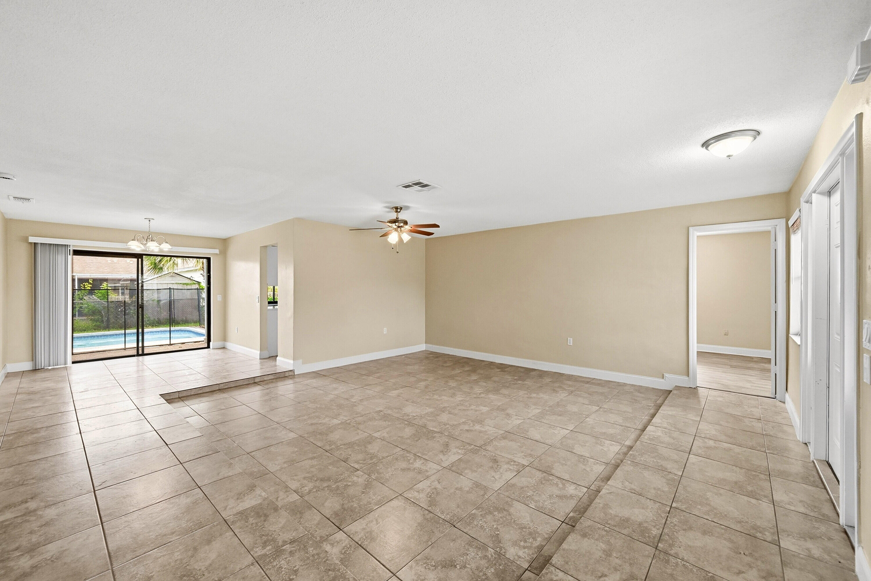 9671 Nw 24th Street Property Photo 15