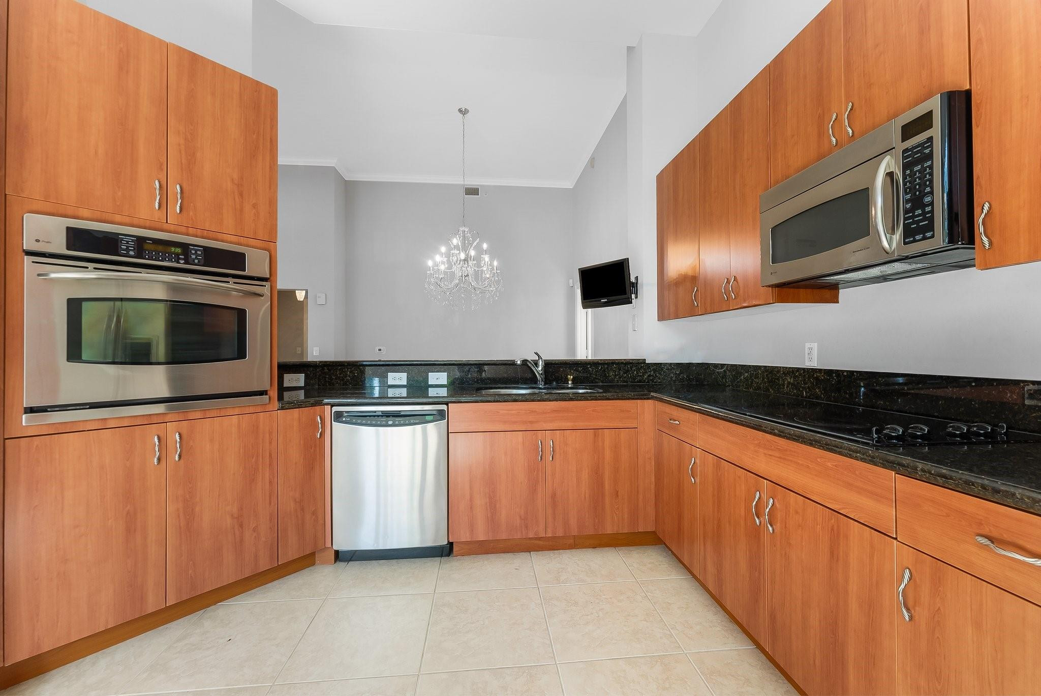 16102 Emerald Estates Drive 101 Property Photo 3