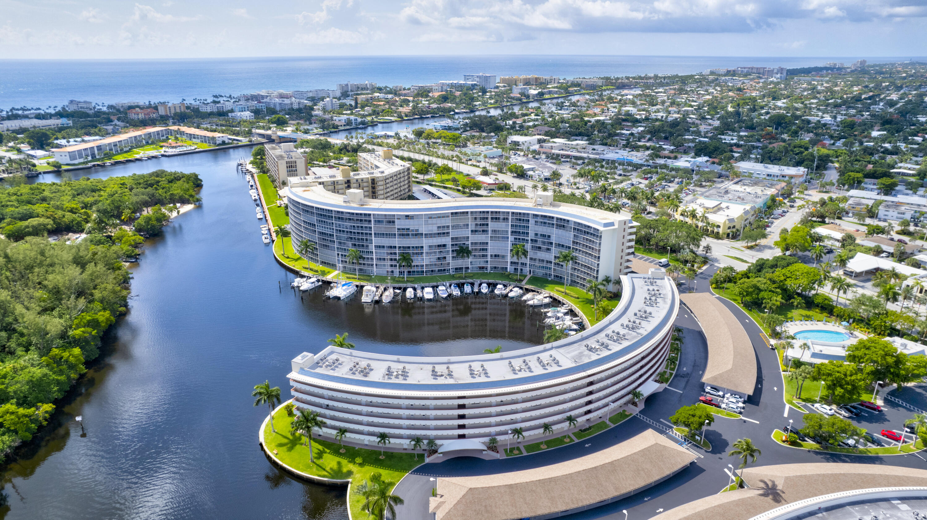 1537 E Hillsboro Boulevard 239 Property Photo 42