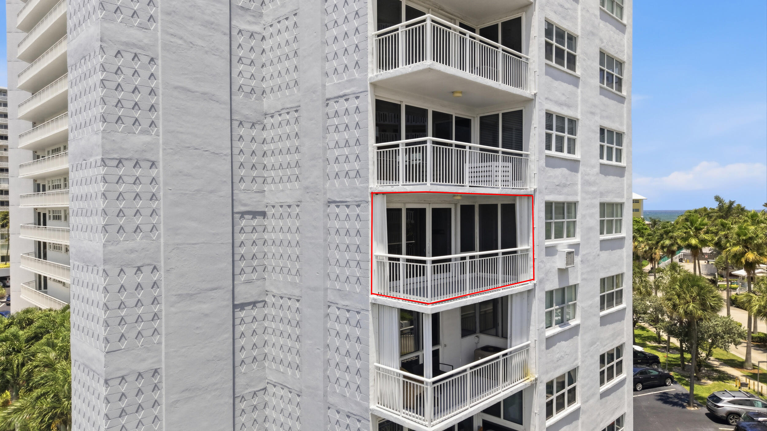 1920 S Ocean Drive 511 Property Photo 3