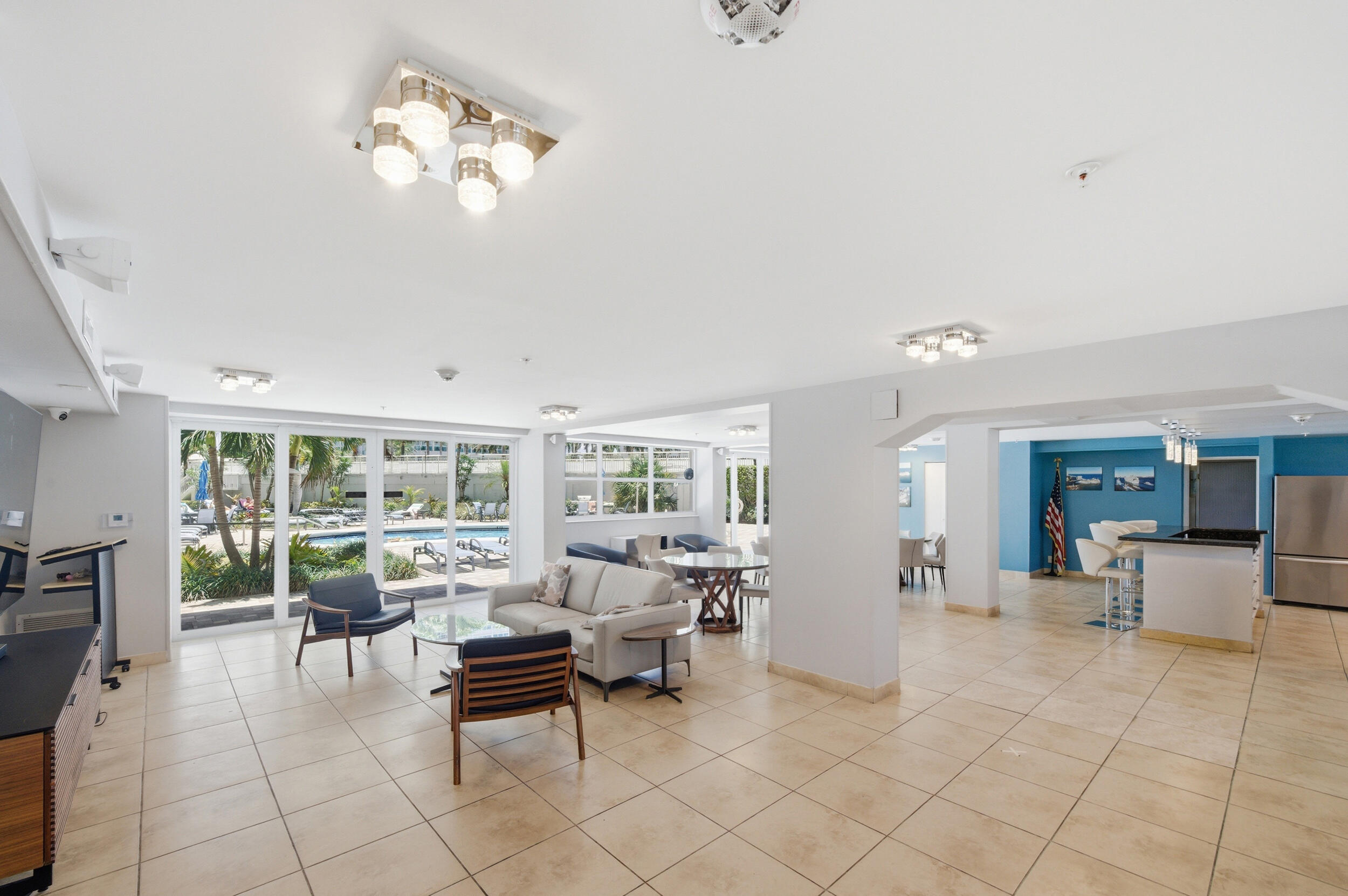 1920 S Ocean Drive 511 Property Photo 9