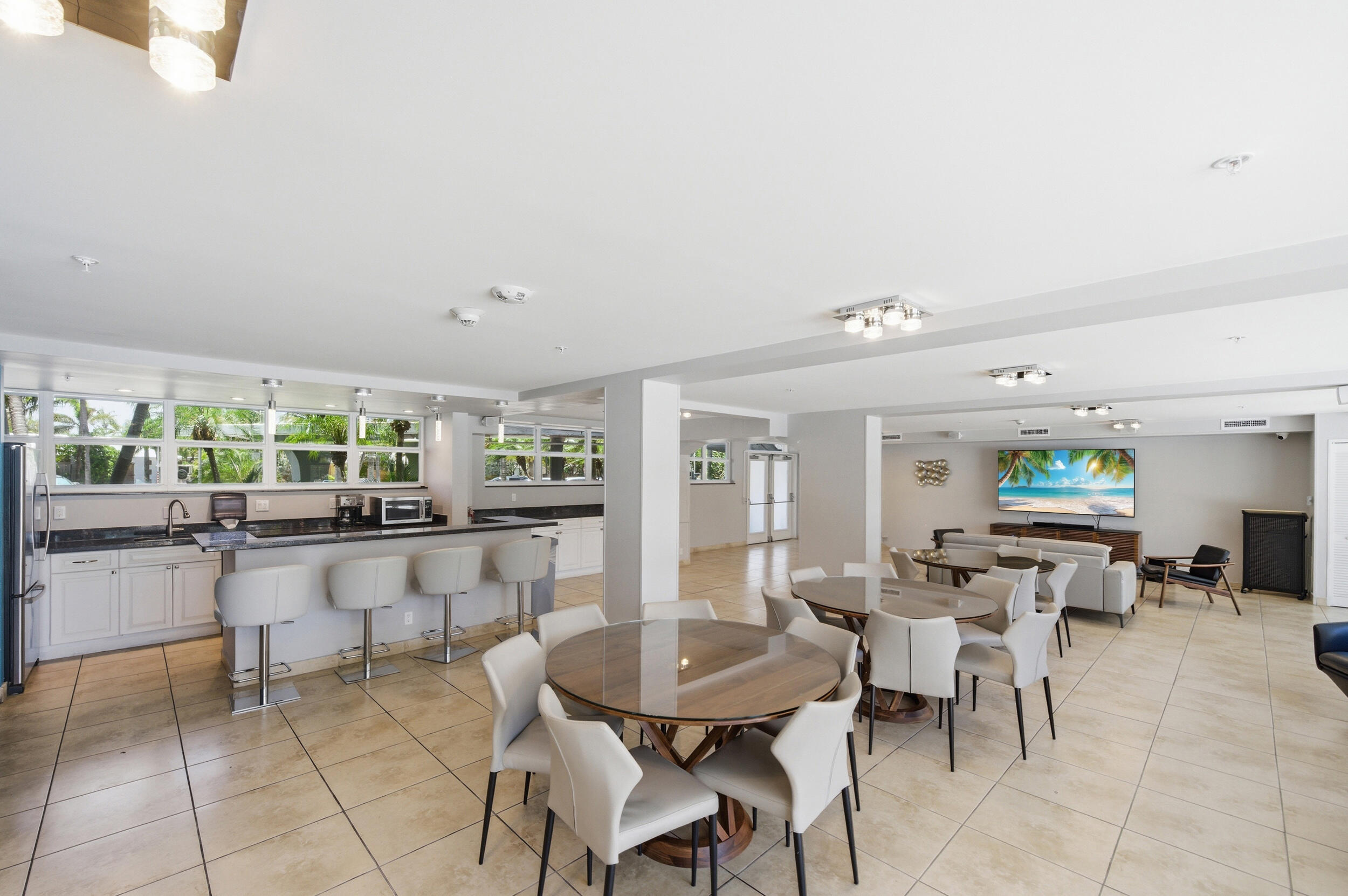 1920 S Ocean Drive 511 Property Photo 10