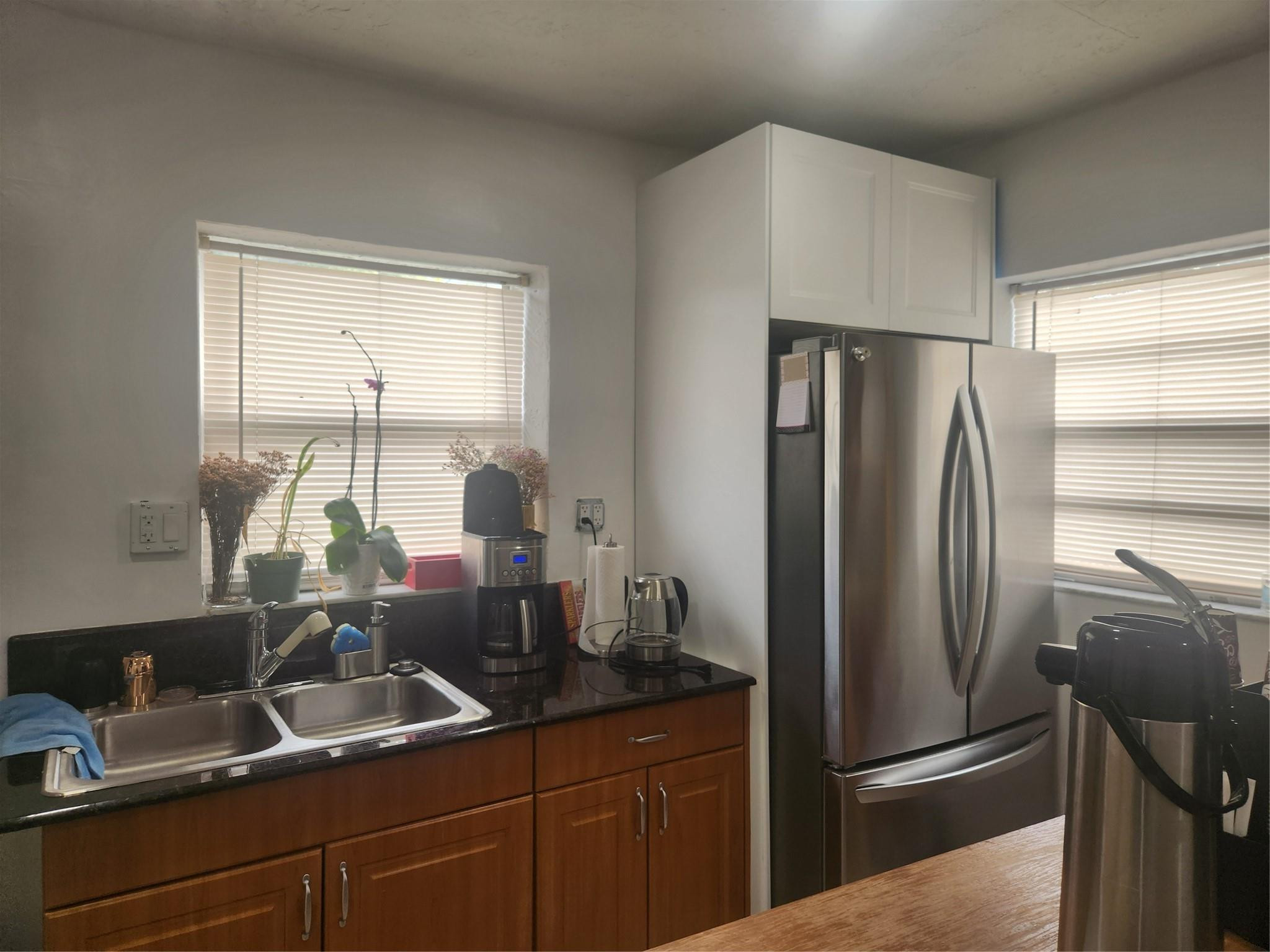 1000 Foster Road Property Photo 12
