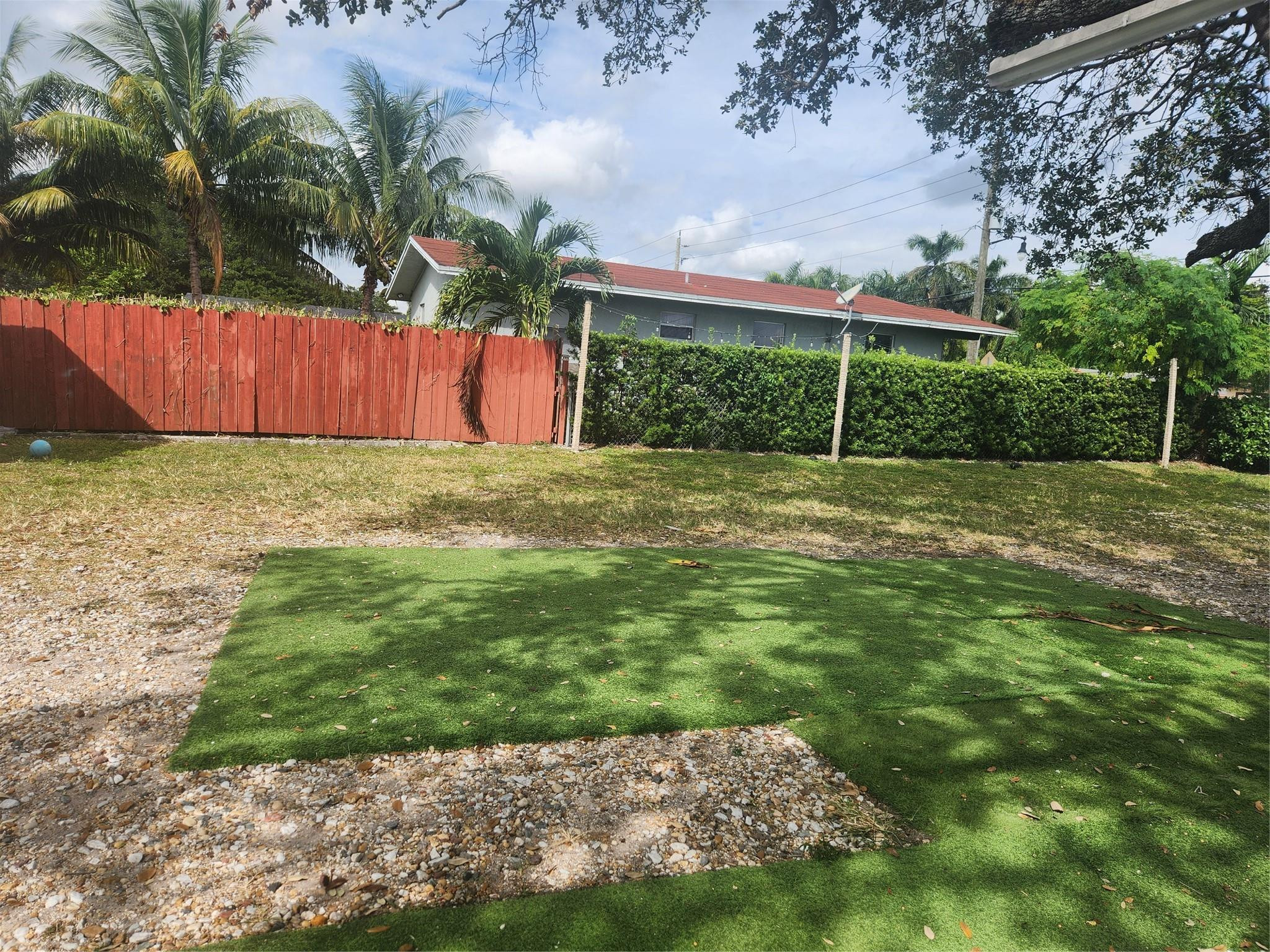 1000 Foster Road Property Photo 17