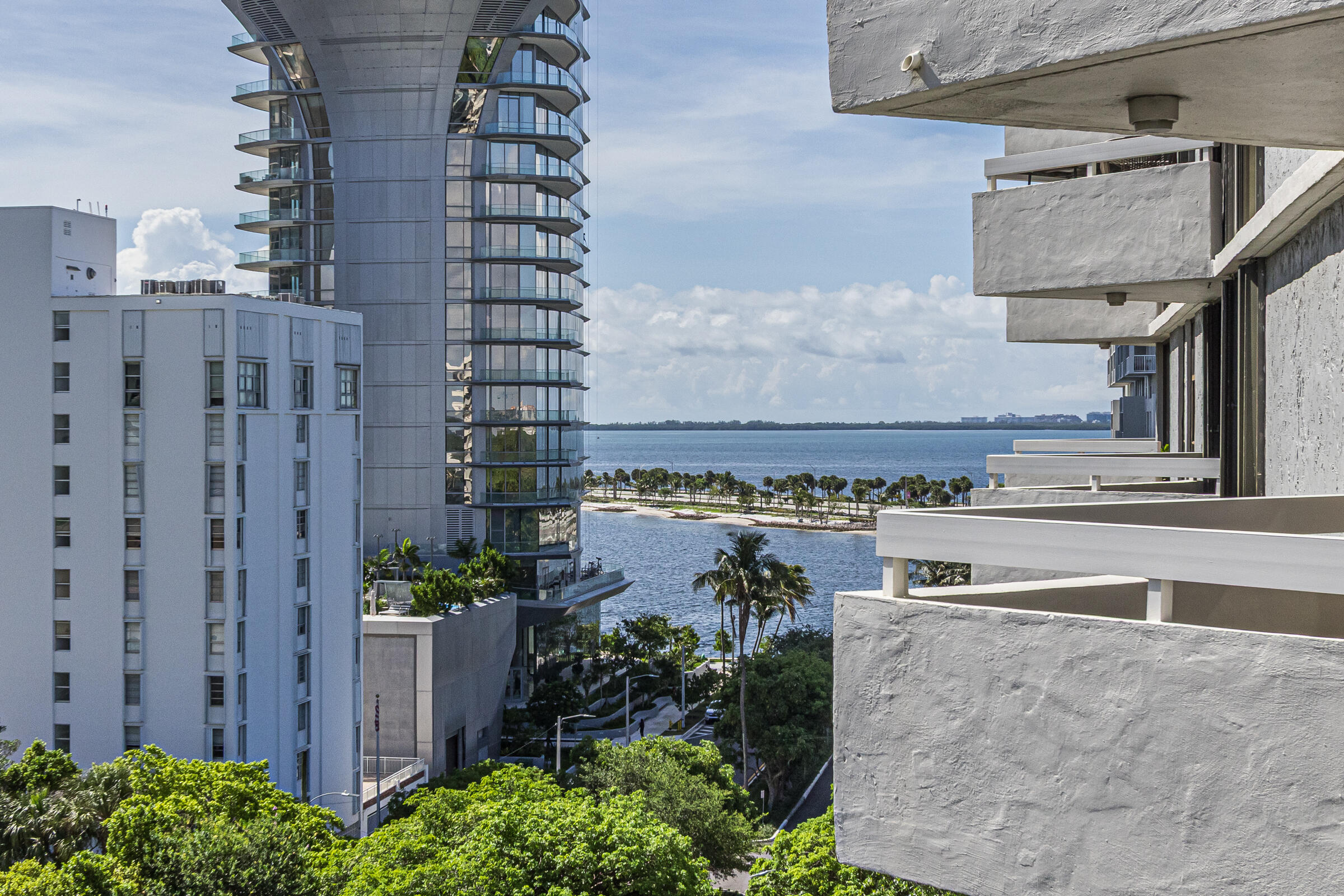 2501 Brickell Avenue 903 Property Photo 1