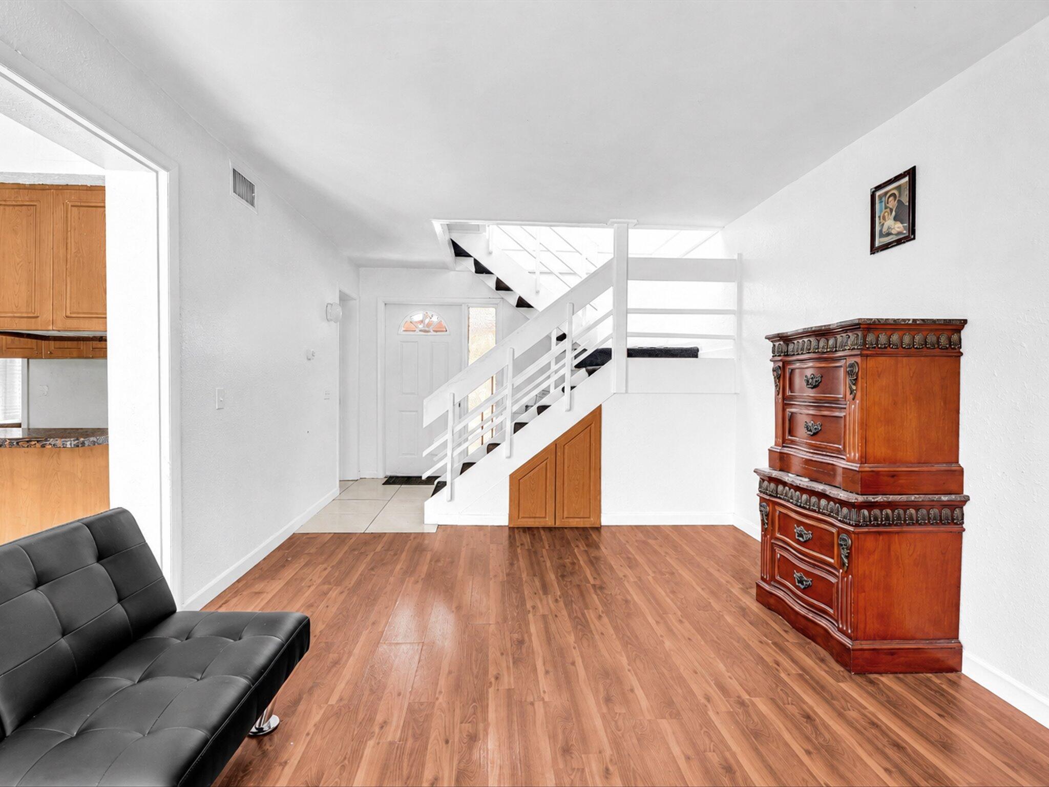 264 Sunshine Drive Property Photo 8