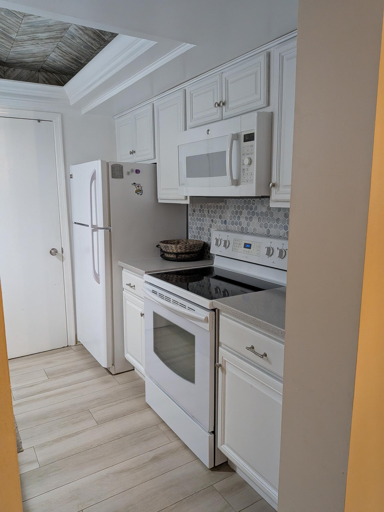 2400 S Ocean Drive 6522 Property Photo 8