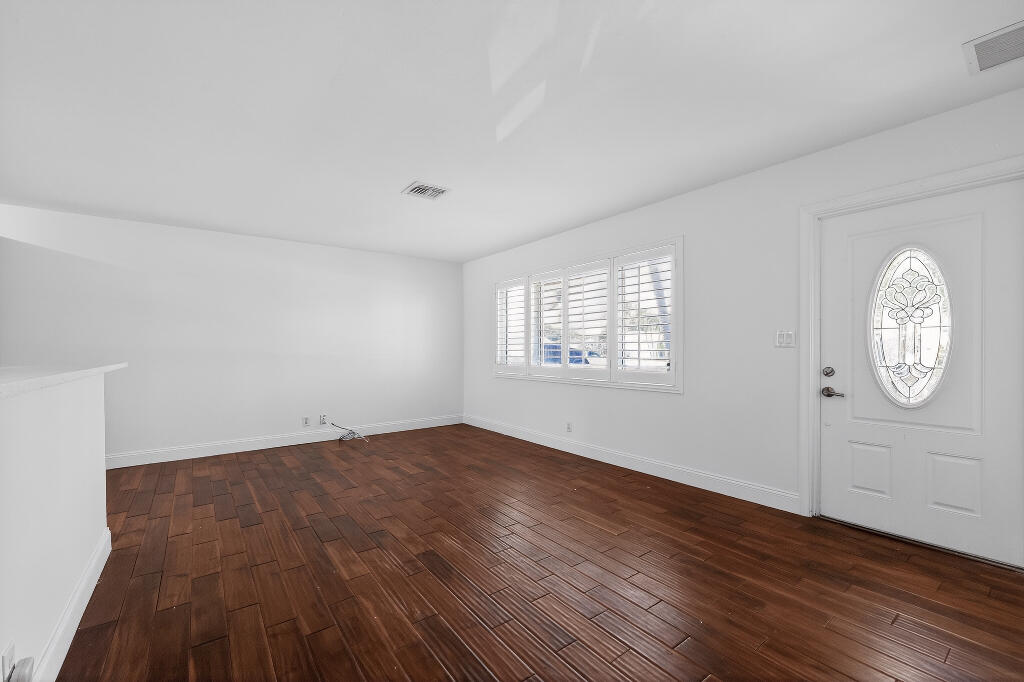 636 Kingfish Road Property Photo 13