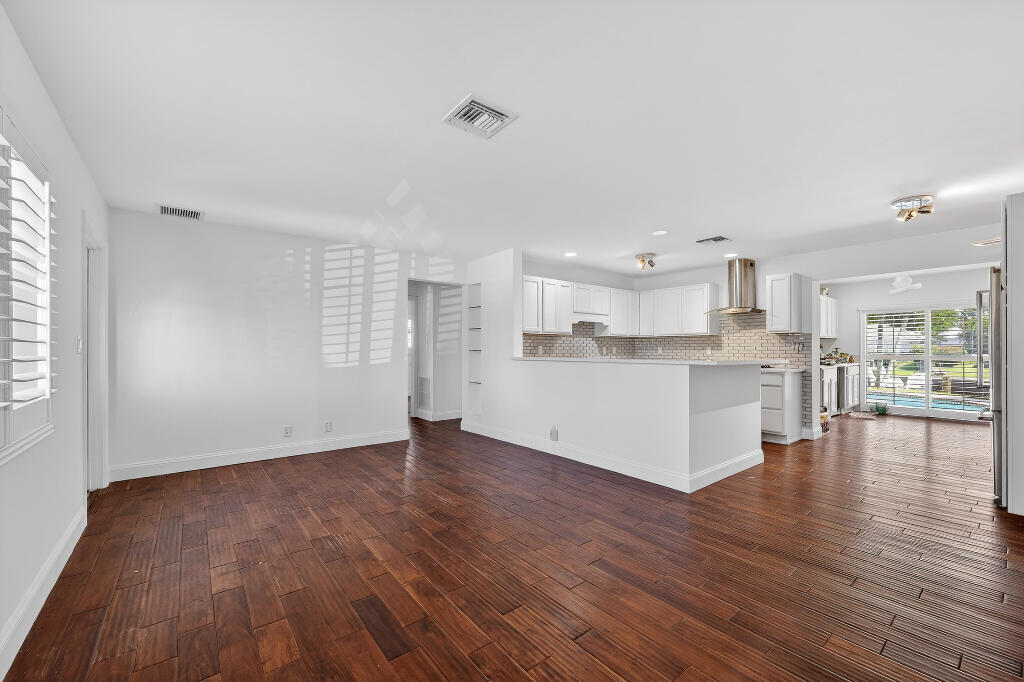 636 Kingfish Road Property Photo 17