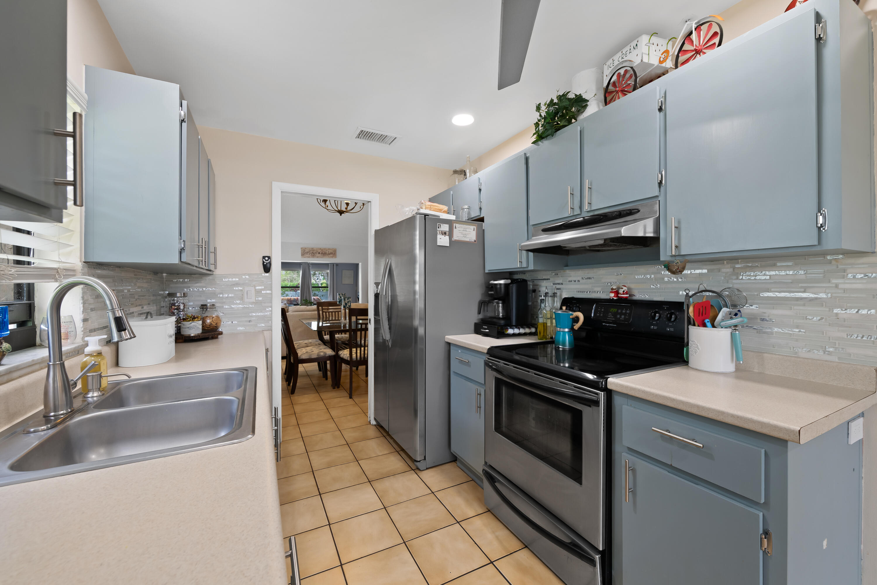 8108 Nw 100th Way Property Photo 4