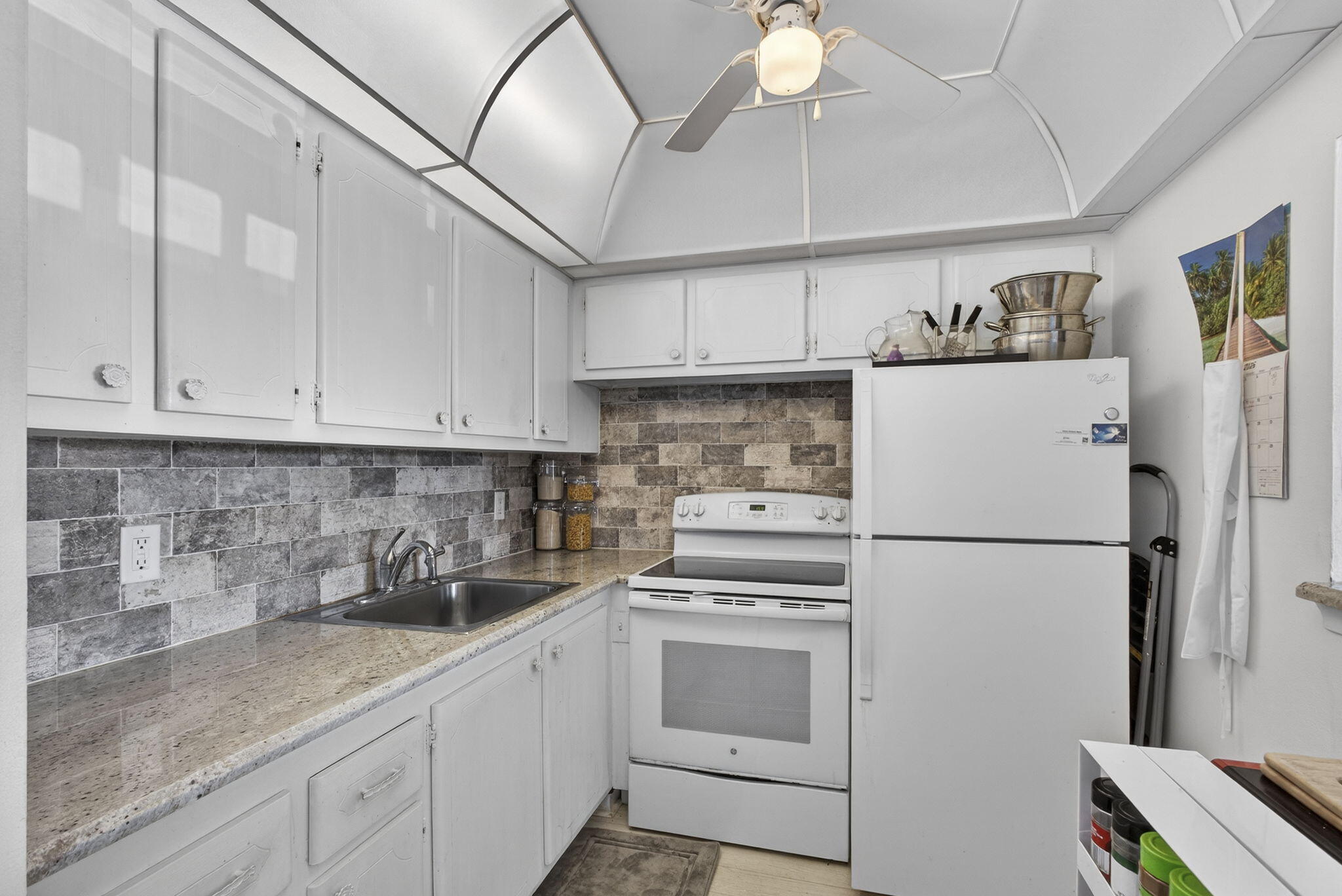 106 E Camden E Property Photo 15