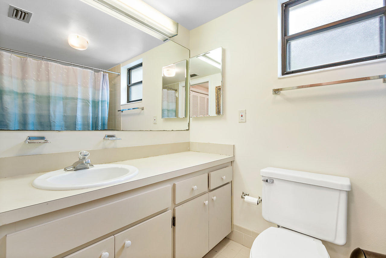 11863 Wimbledon Circle 427 Property Photo 14