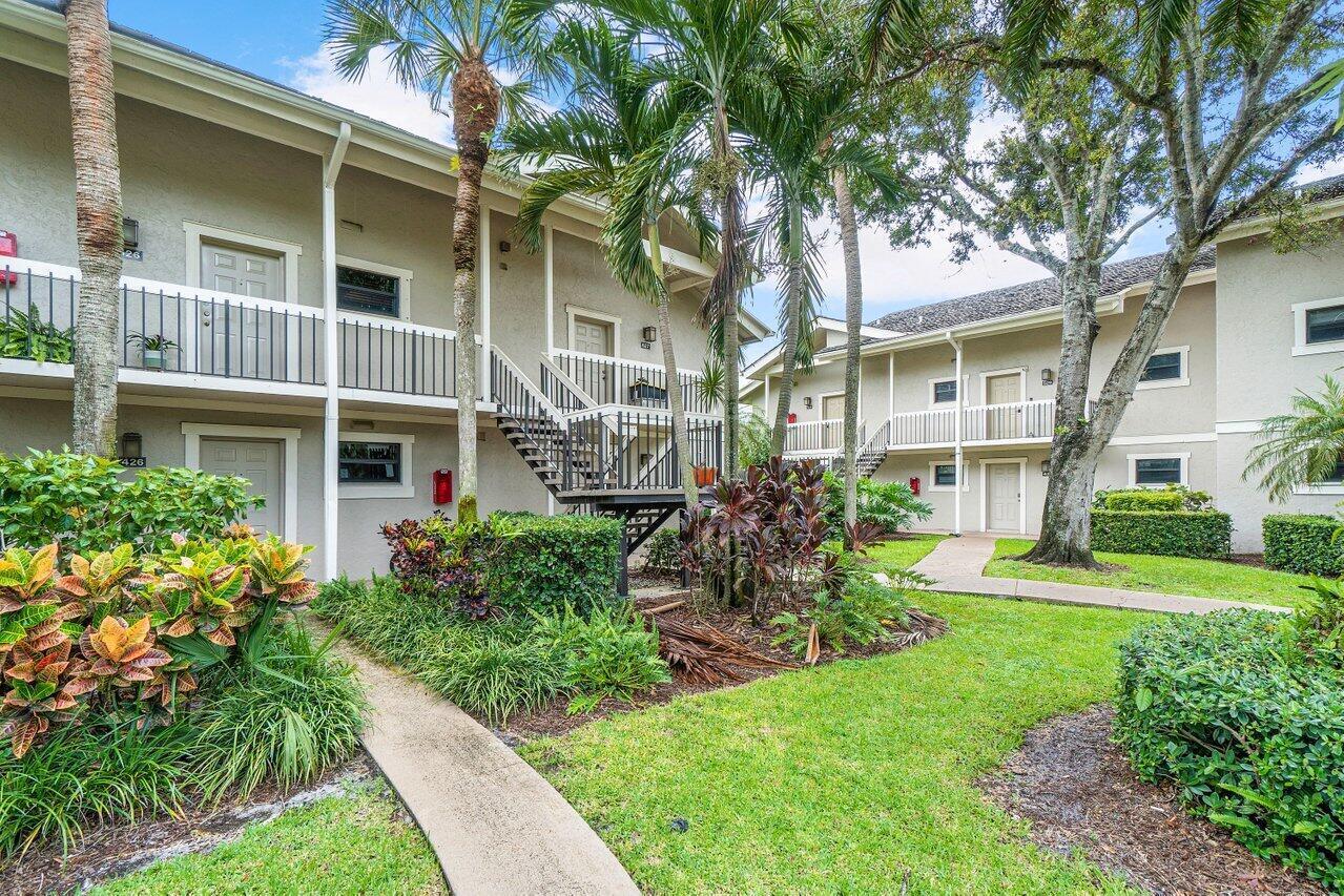 11863 Wimbledon Circle 427 Property Photo 17