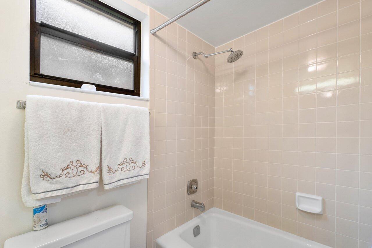 11863 Wimbledon Circle 427 Property Photo 20