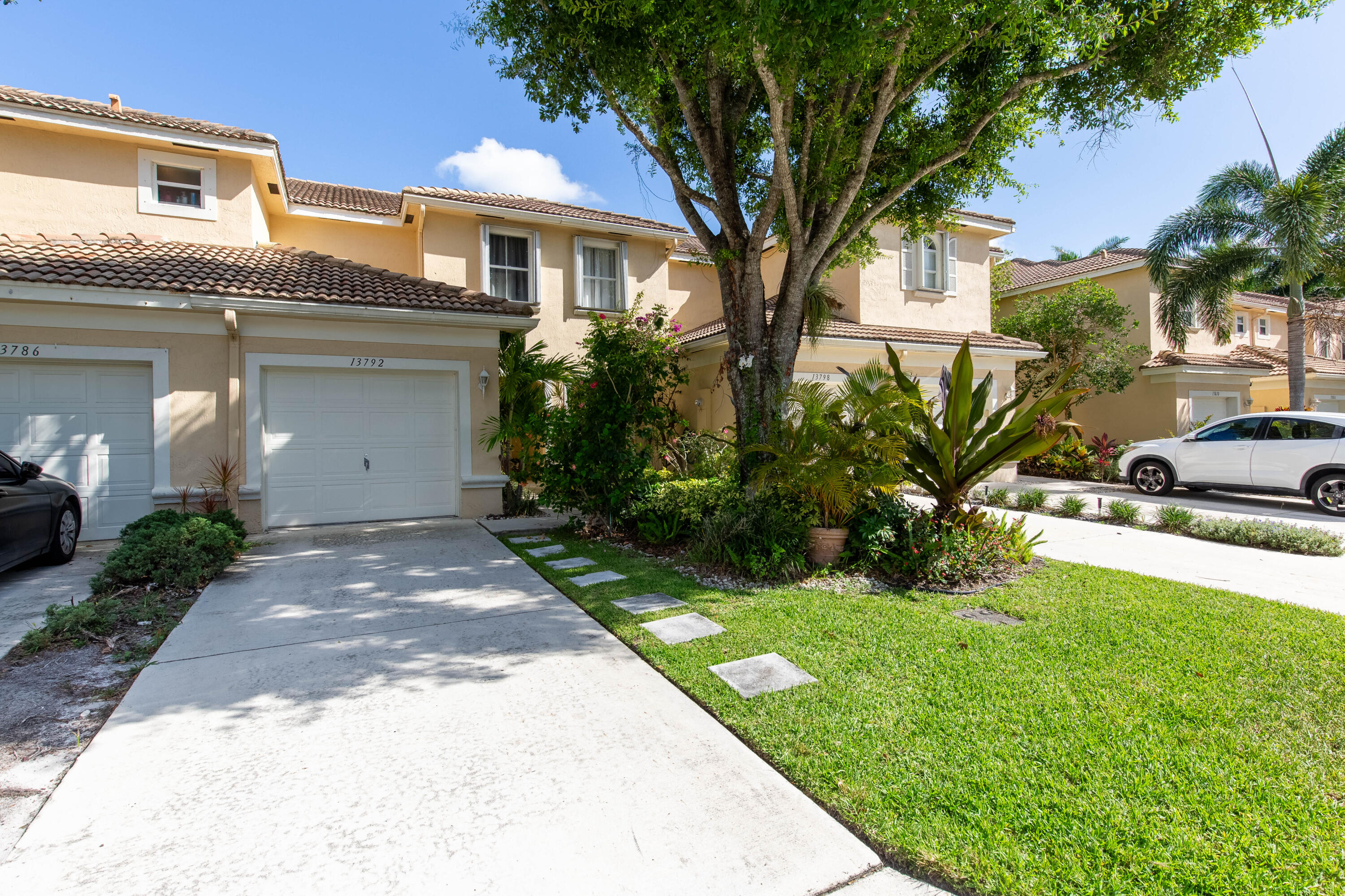 13792 Creston Place Property Photo 1