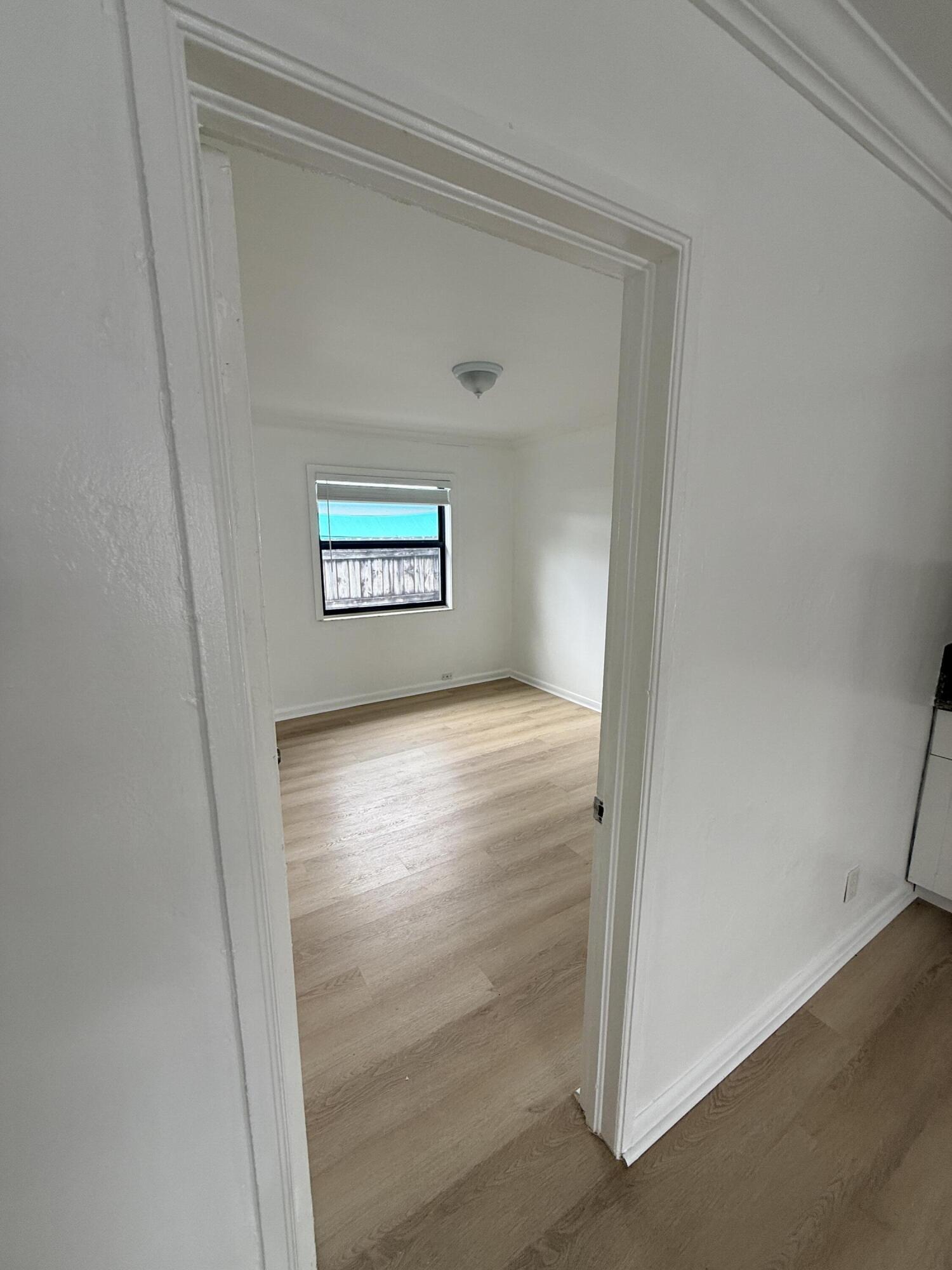 220 Walton Boulevard Unit 2 Property Photo 10