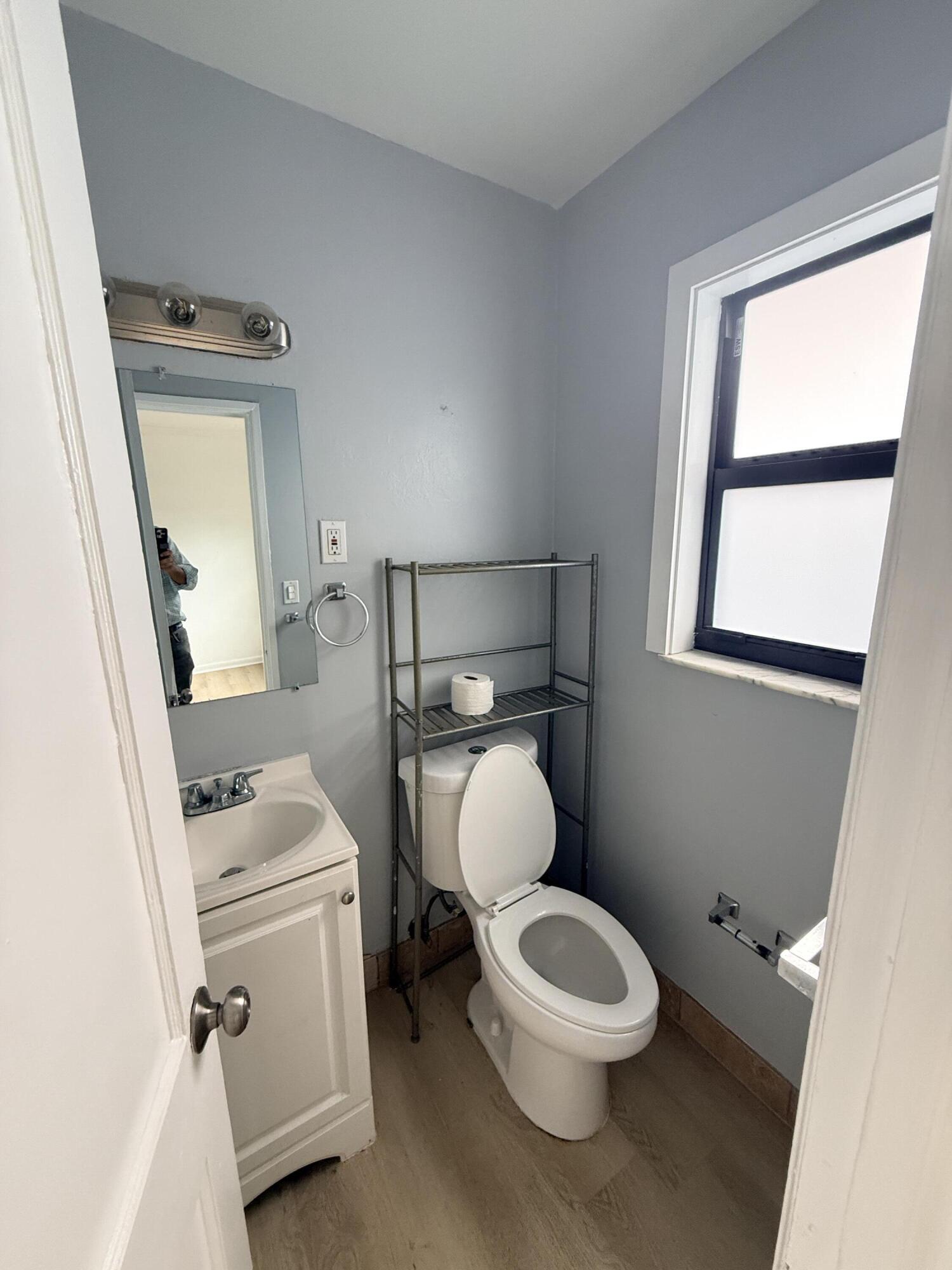 220 Walton Boulevard Unit 2 Property Photo 18
