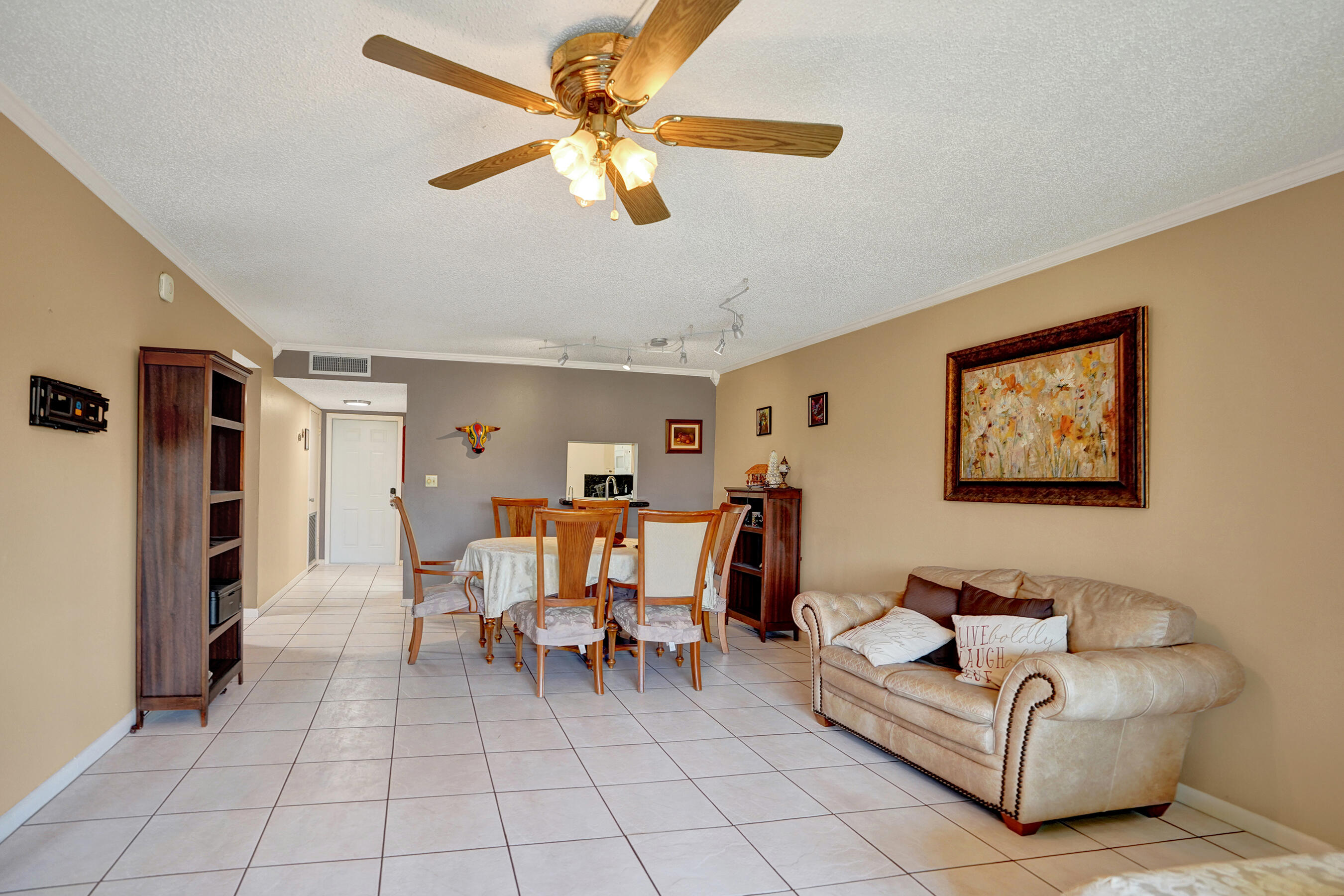 8801 Nw 38th Drive 204b Property Photo 3
