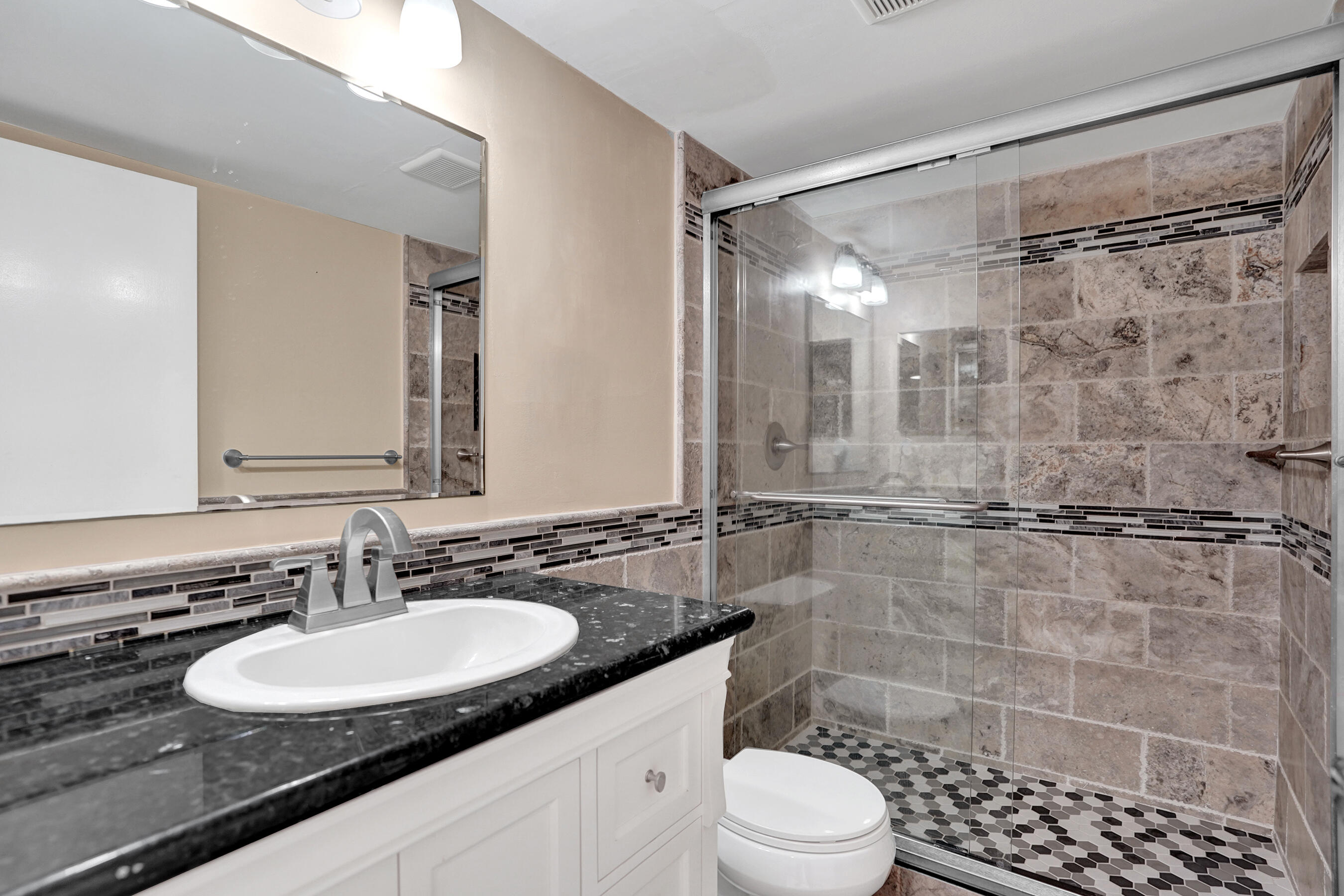 8801 Nw 38th Drive 204b Property Photo 14