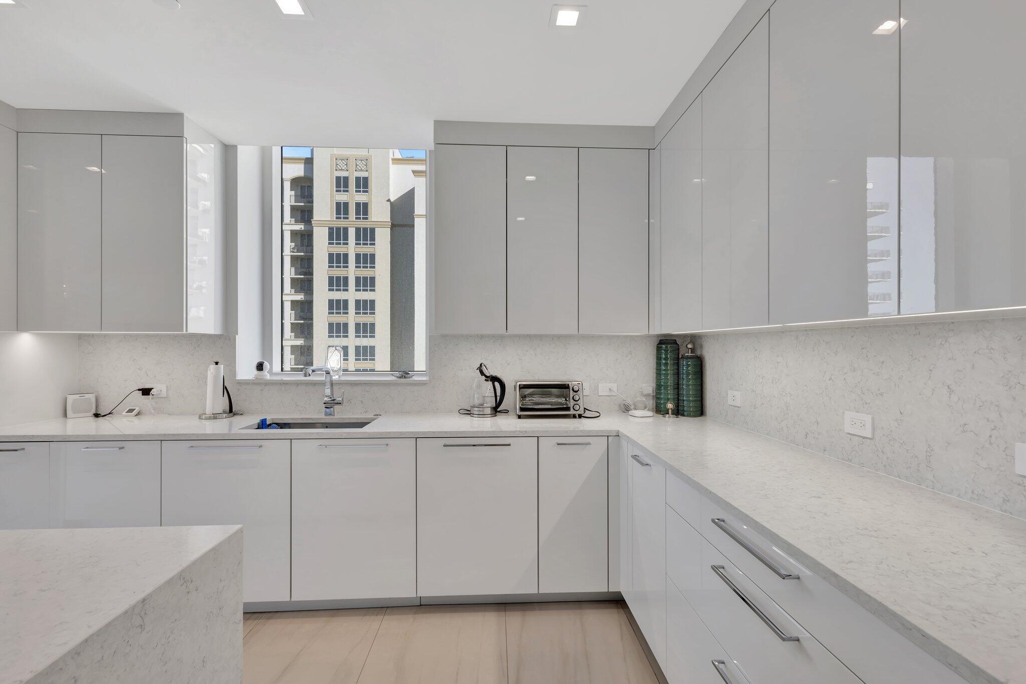 3730 N Ocean Drive 12c Property Photo 7