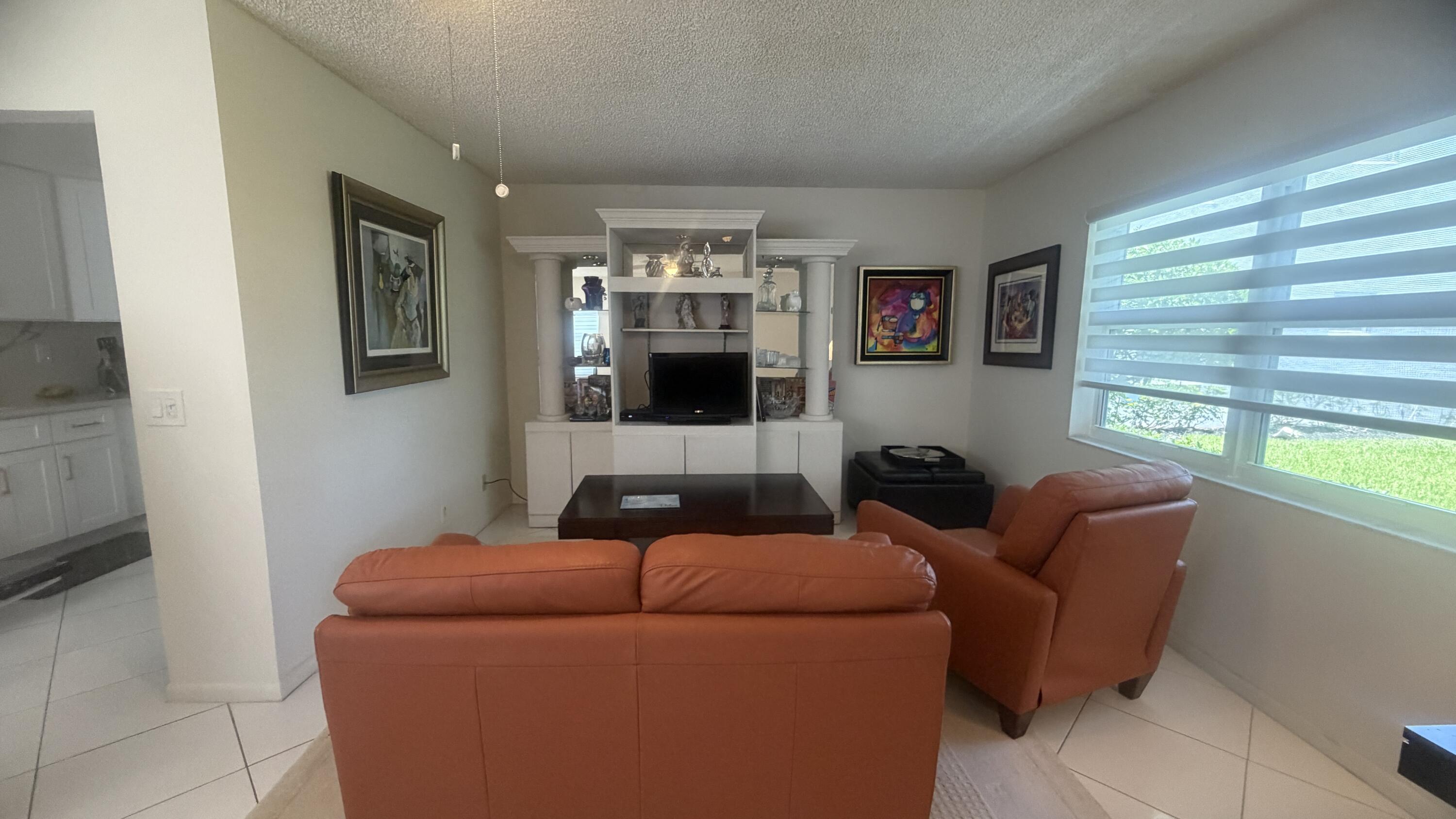 930 Normandy Property Photo 2