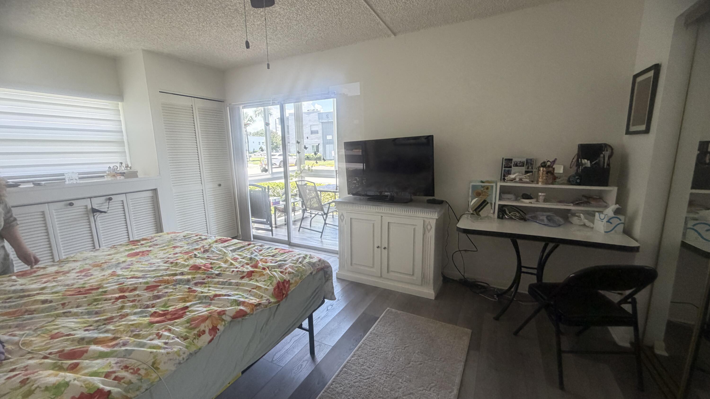 930 Normandy Property Photo 11
