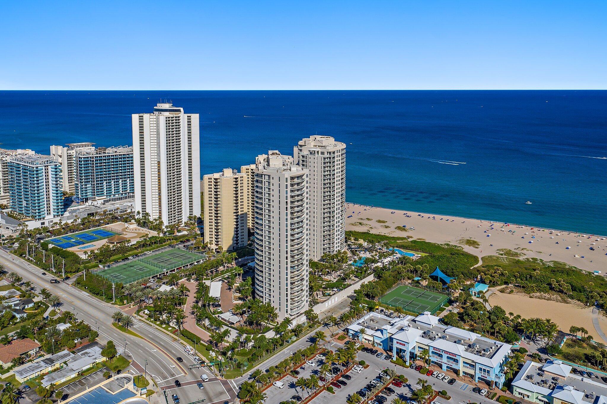 2700 N Ocean Drive Ph-1b Property Photo 4