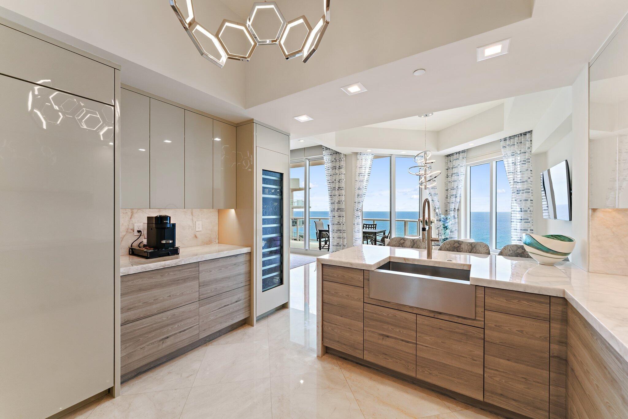 2700 N Ocean Drive Ph-1b Property Photo 43