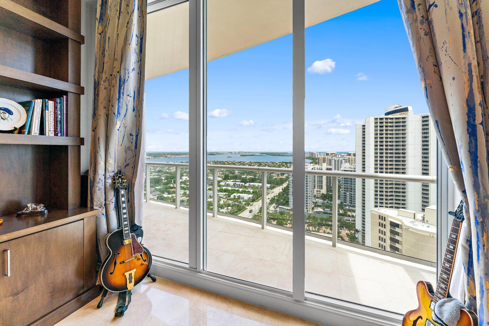 2700 N Ocean Drive Ph-1b Property Photo 62