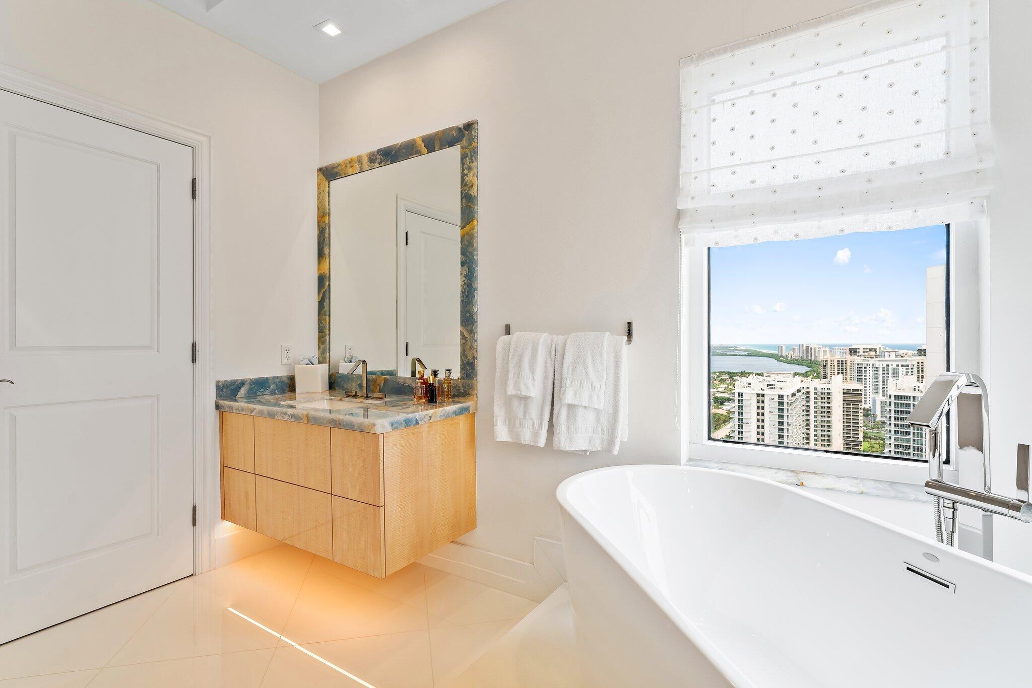 2700 N Ocean Drive Ph-1b Property Photo 68