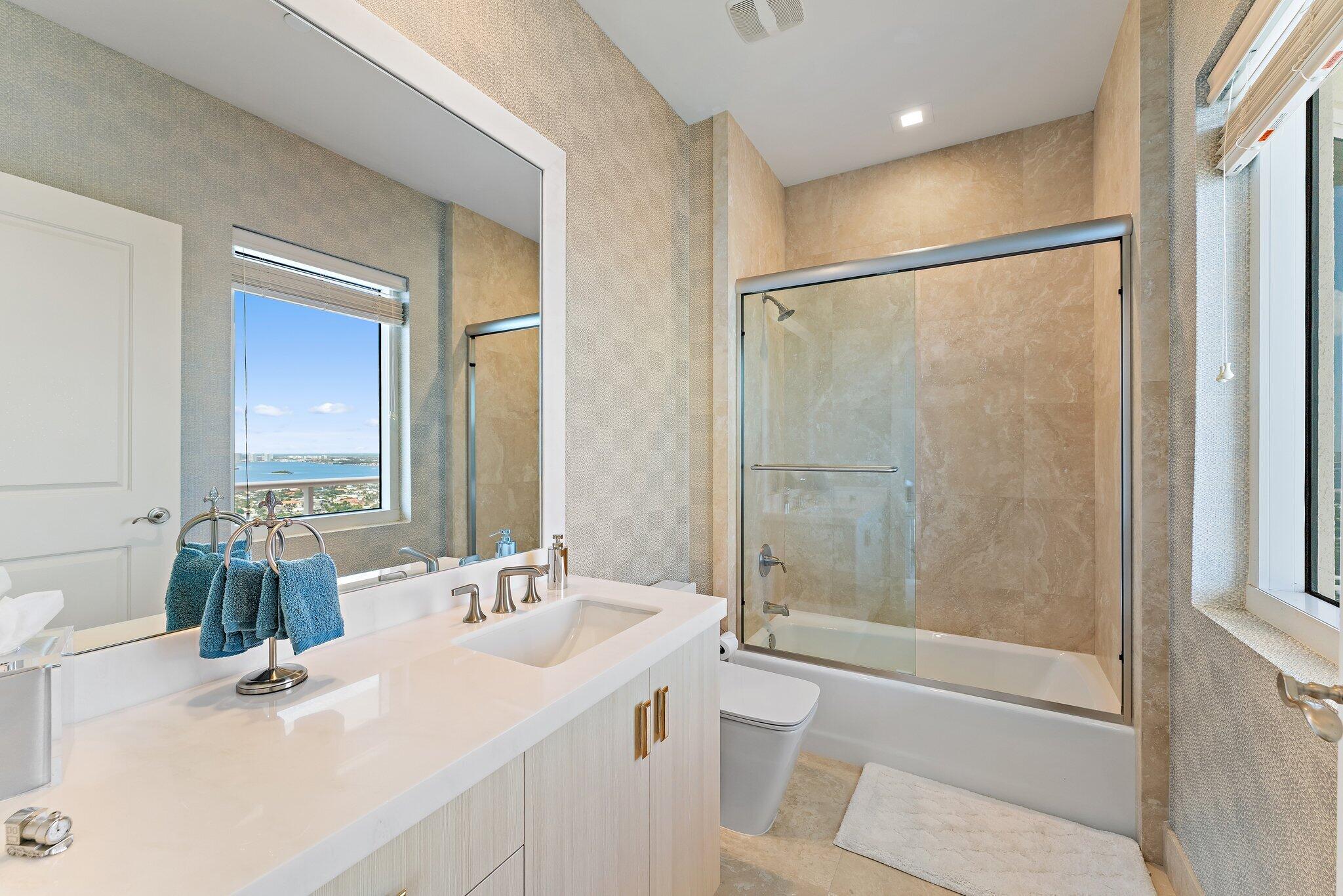 2700 N Ocean Drive Ph-1b Property Photo 98