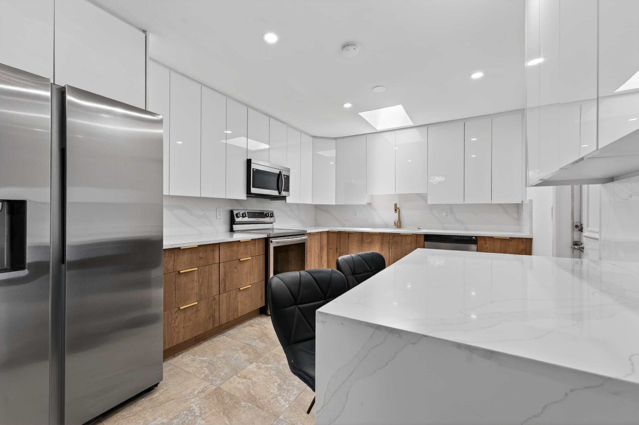 10941 Granite Street Property Photo 8